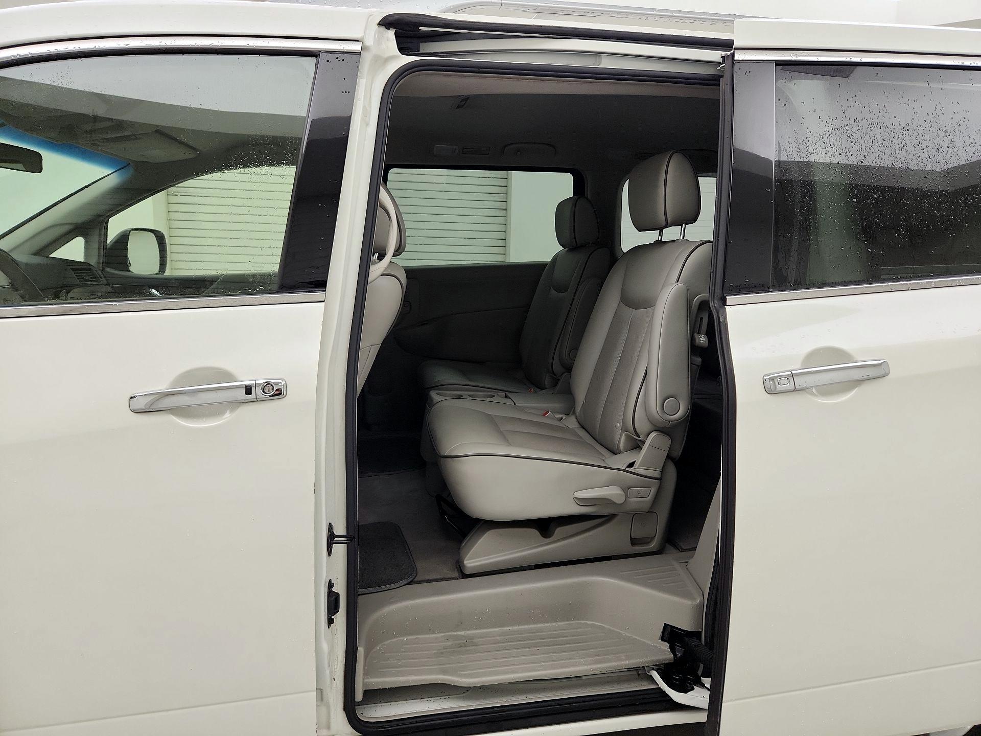 Thumbnail: 2015 Nissan Quest - 19