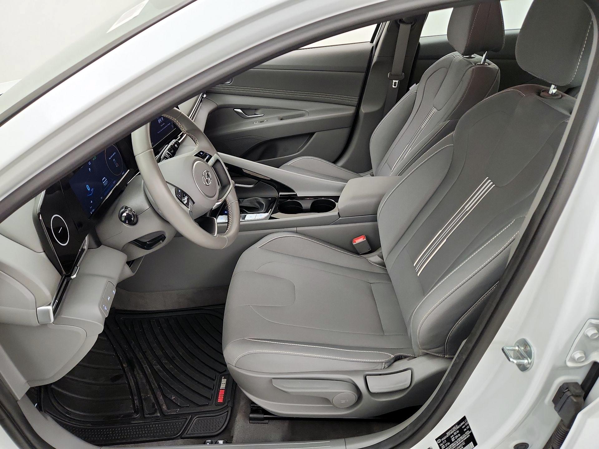 Thumbnail: 2021 Hyundai Elantra - 11