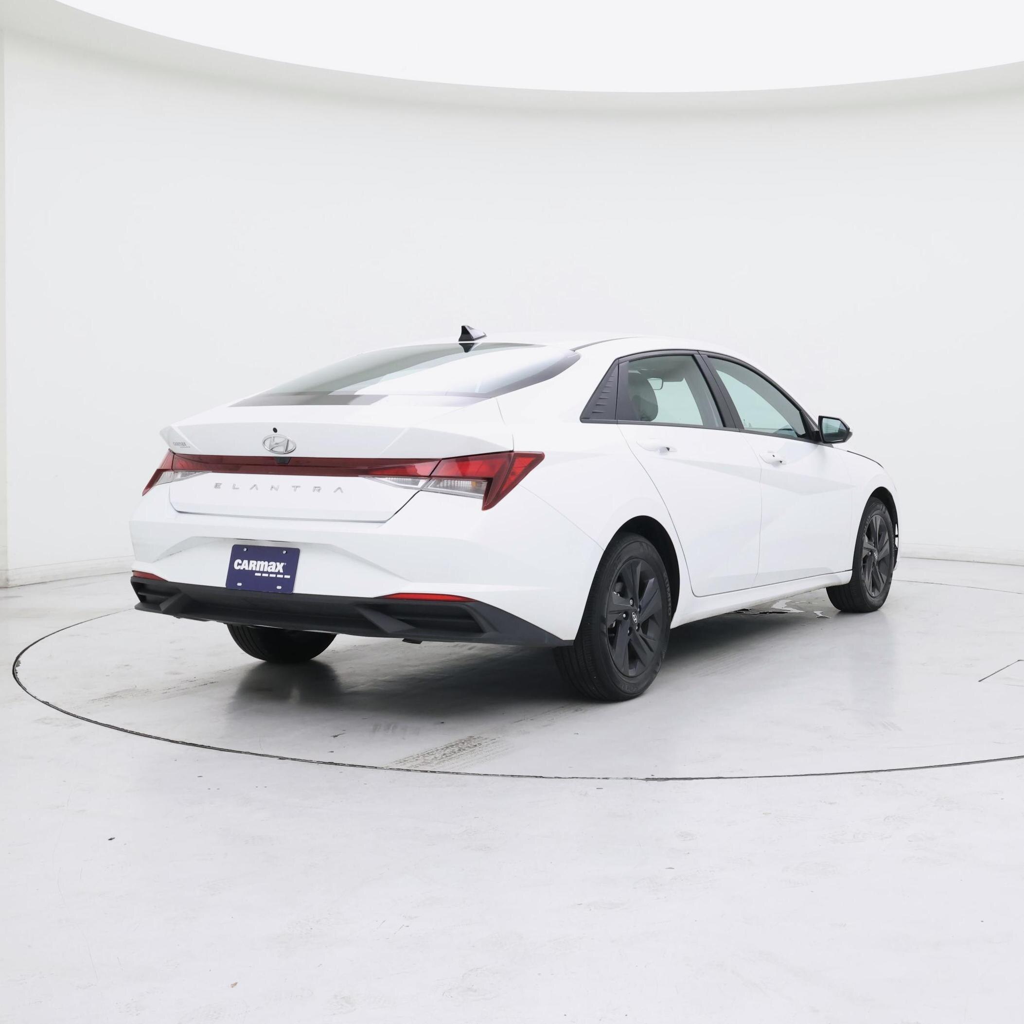 Thumbnail: 2021 Hyundai Elantra - 8