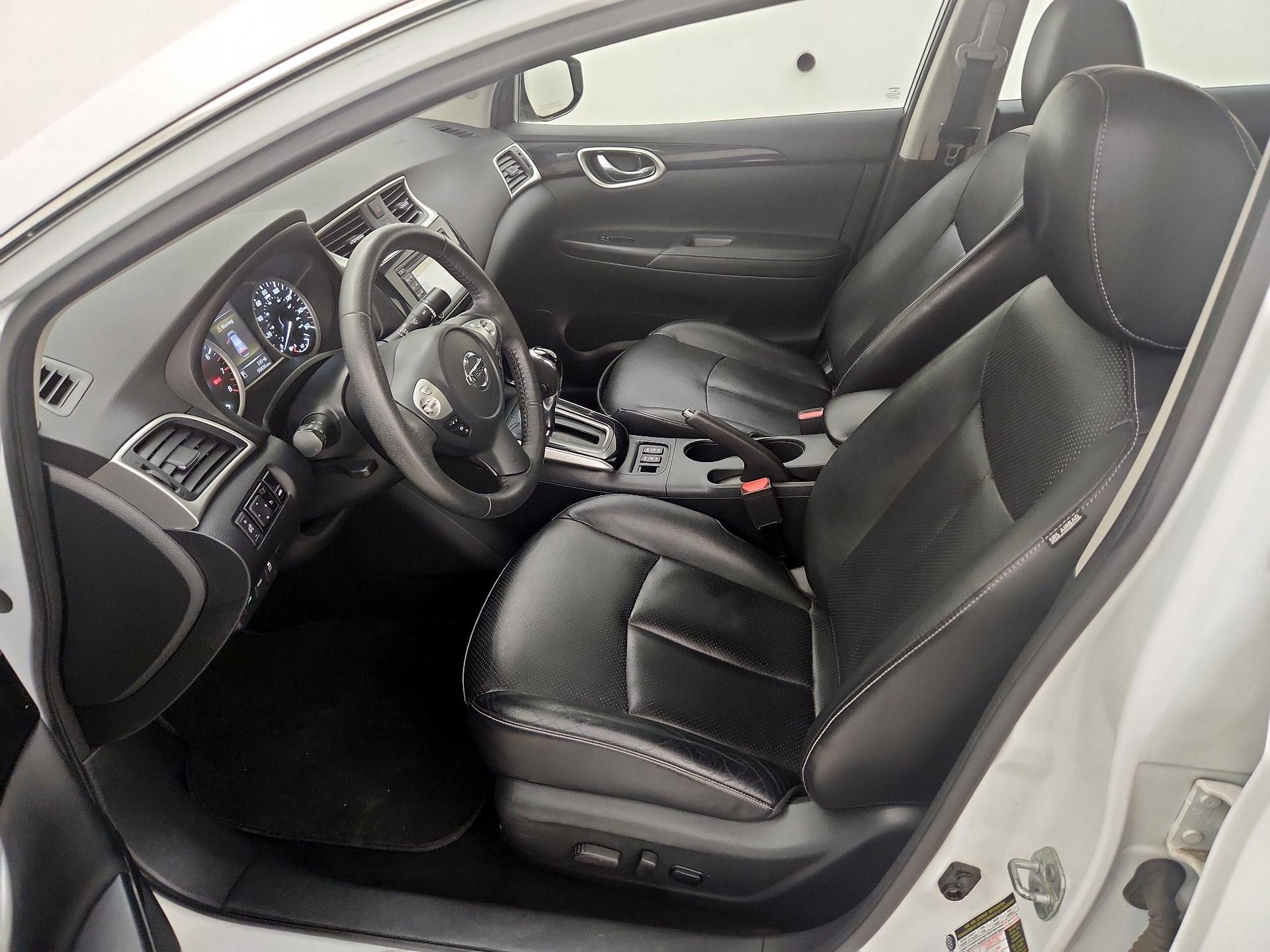Thumbnail: 2016 Nissan Sentra - 11
