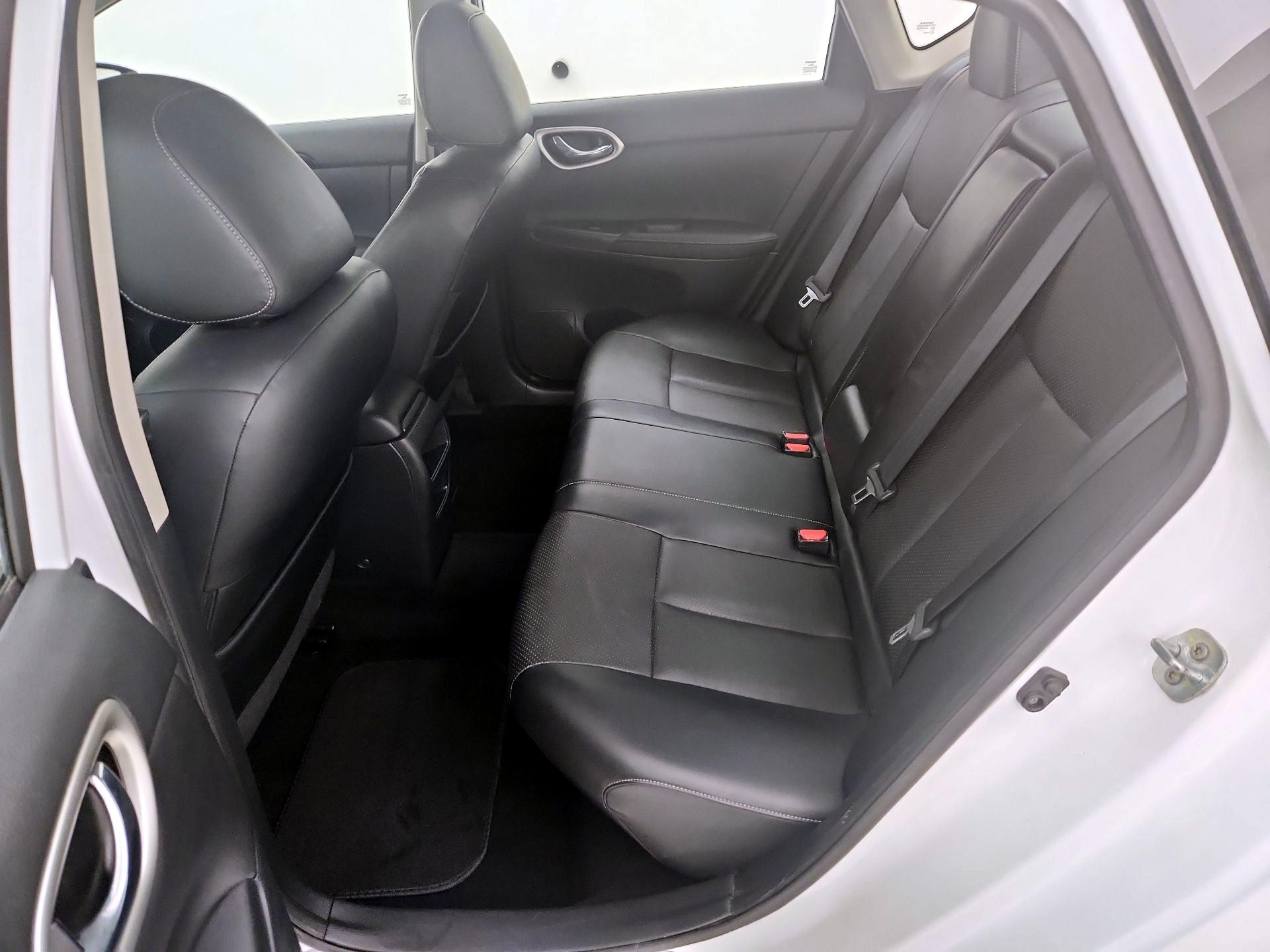 Thumbnail: 2016 Nissan Sentra - 20