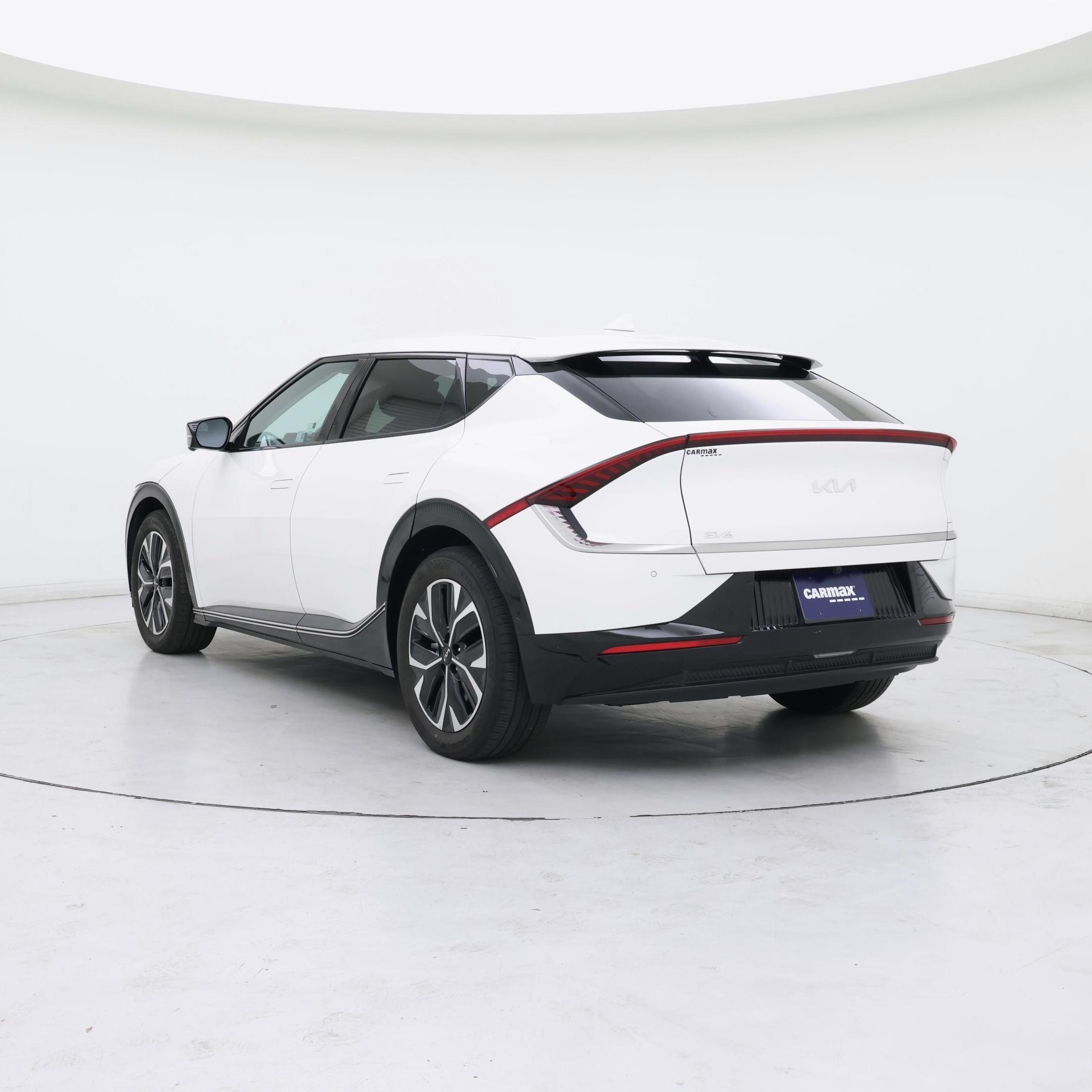 Thumbnail: 2022 Kia EV6 - 2