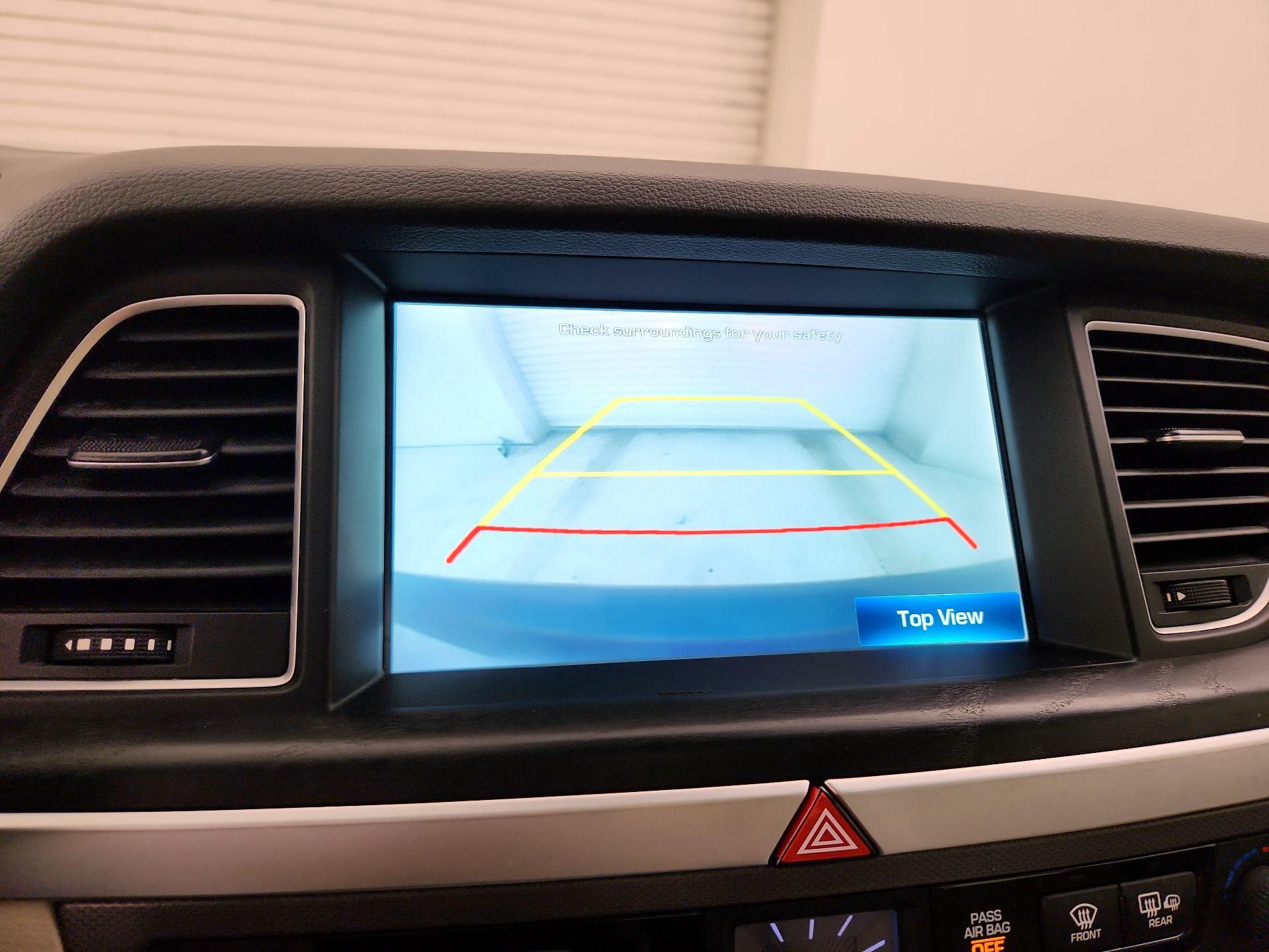 Thumbnail: 2015 Hyundai Genesis - 15