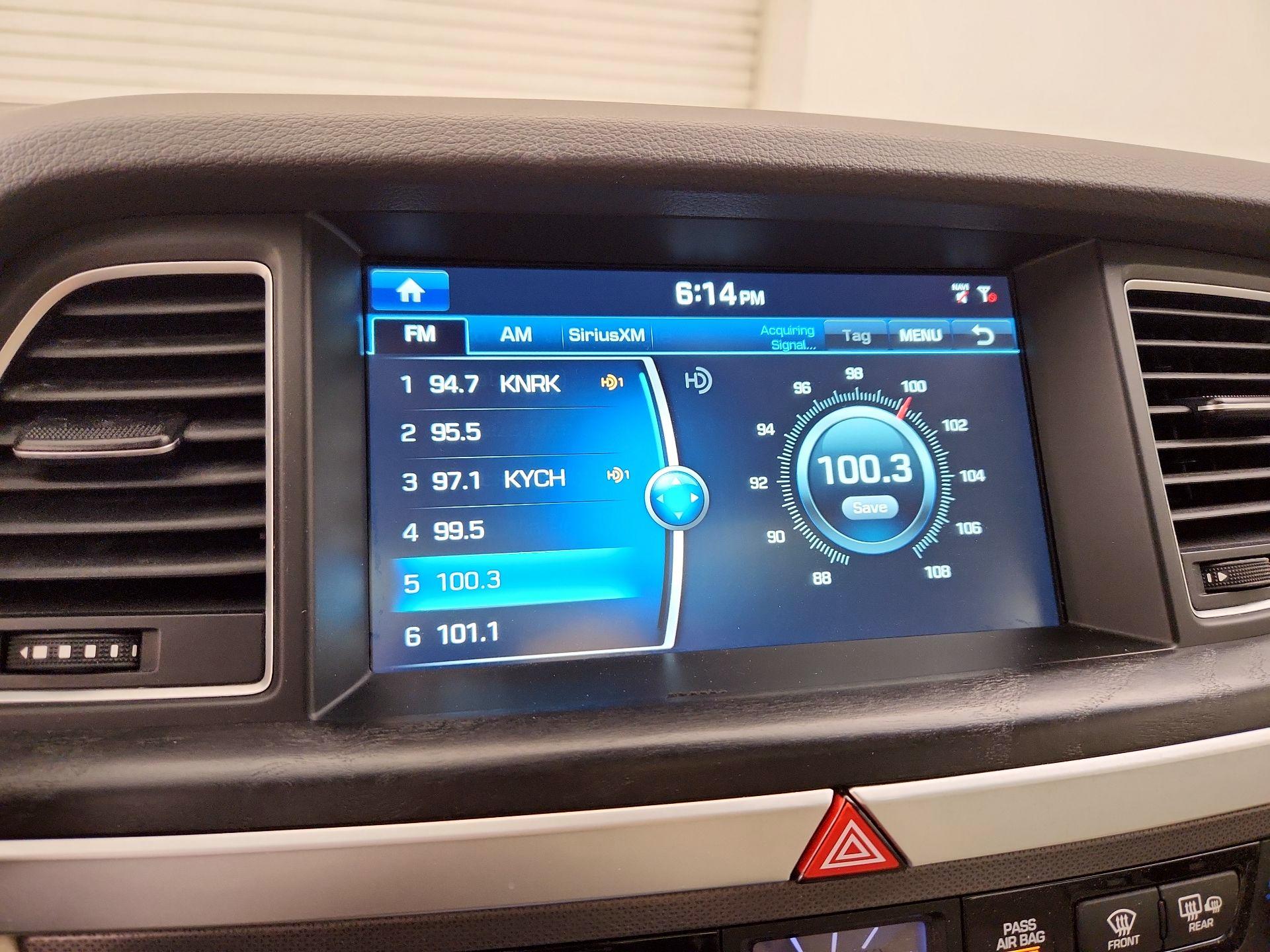 Thumbnail: 2015 Hyundai Genesis - 16