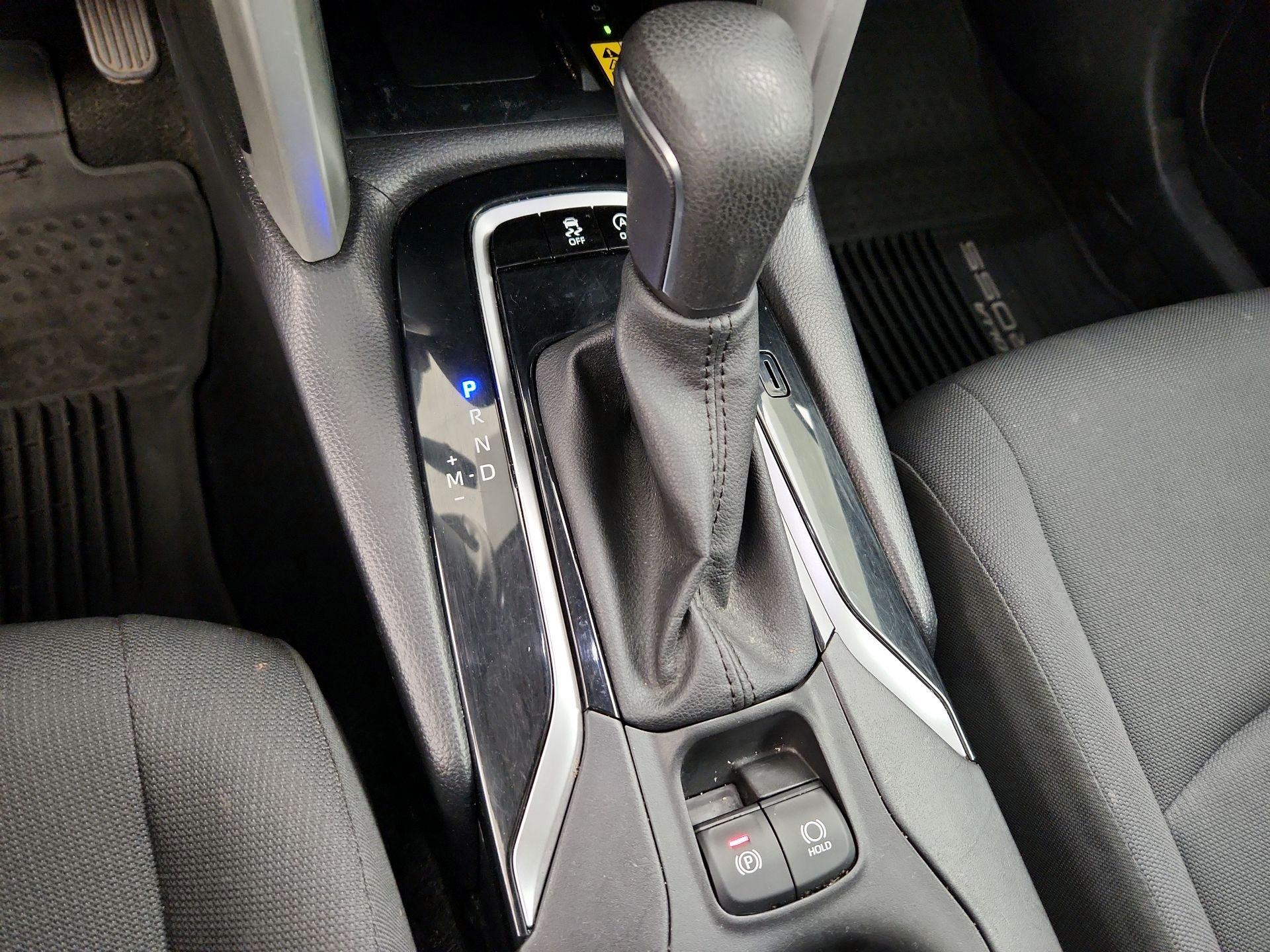 Thumbnail: 2022 Toyota Corolla Cross - 17