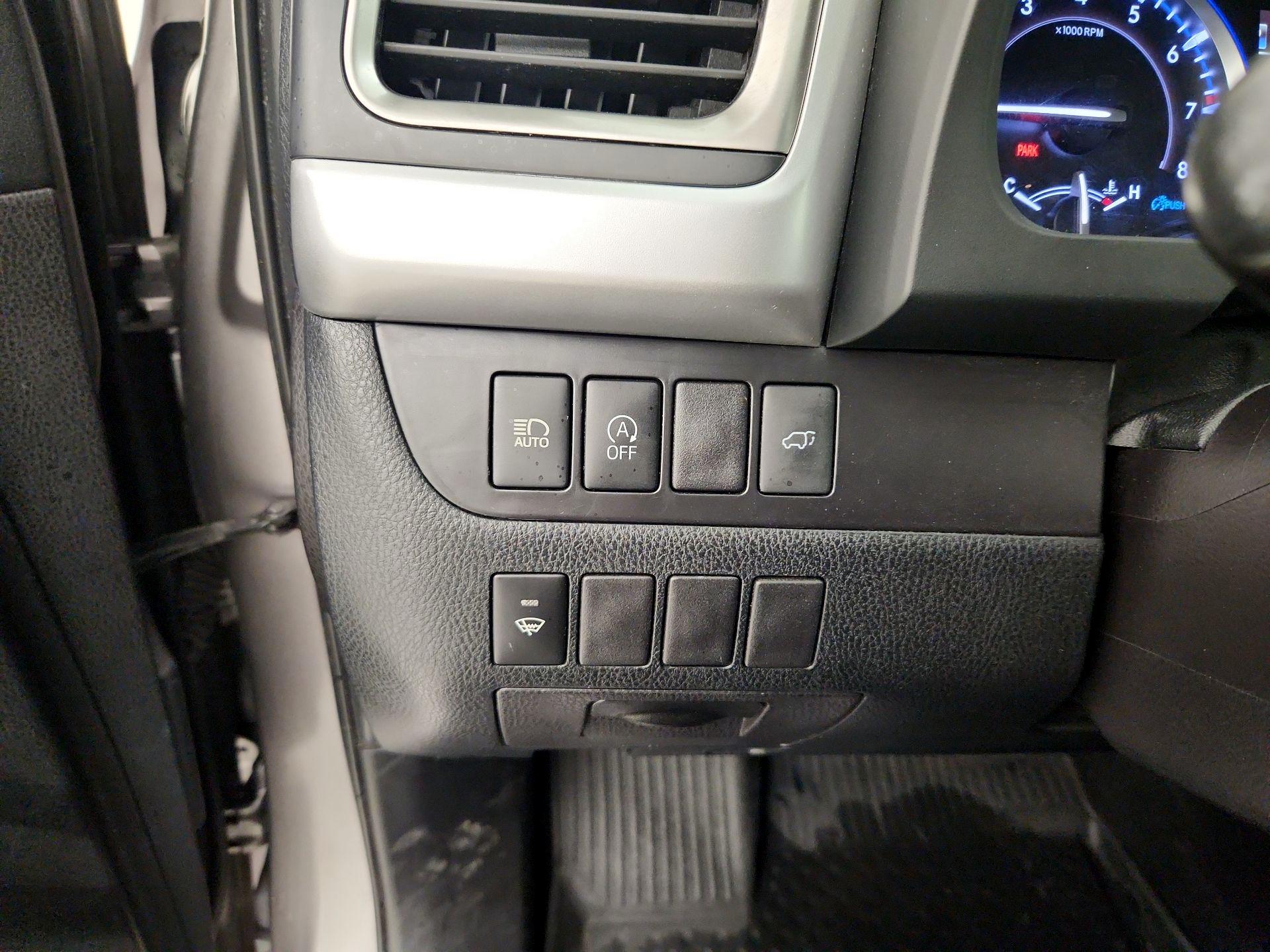 Thumbnail: 2019 Toyota Highlander - 13