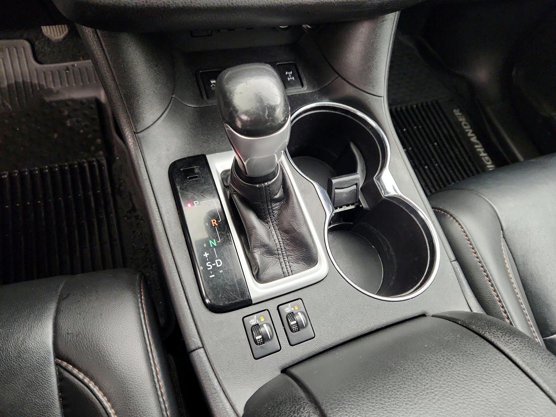 Thumbnail: 2019 Toyota Highlander - 17