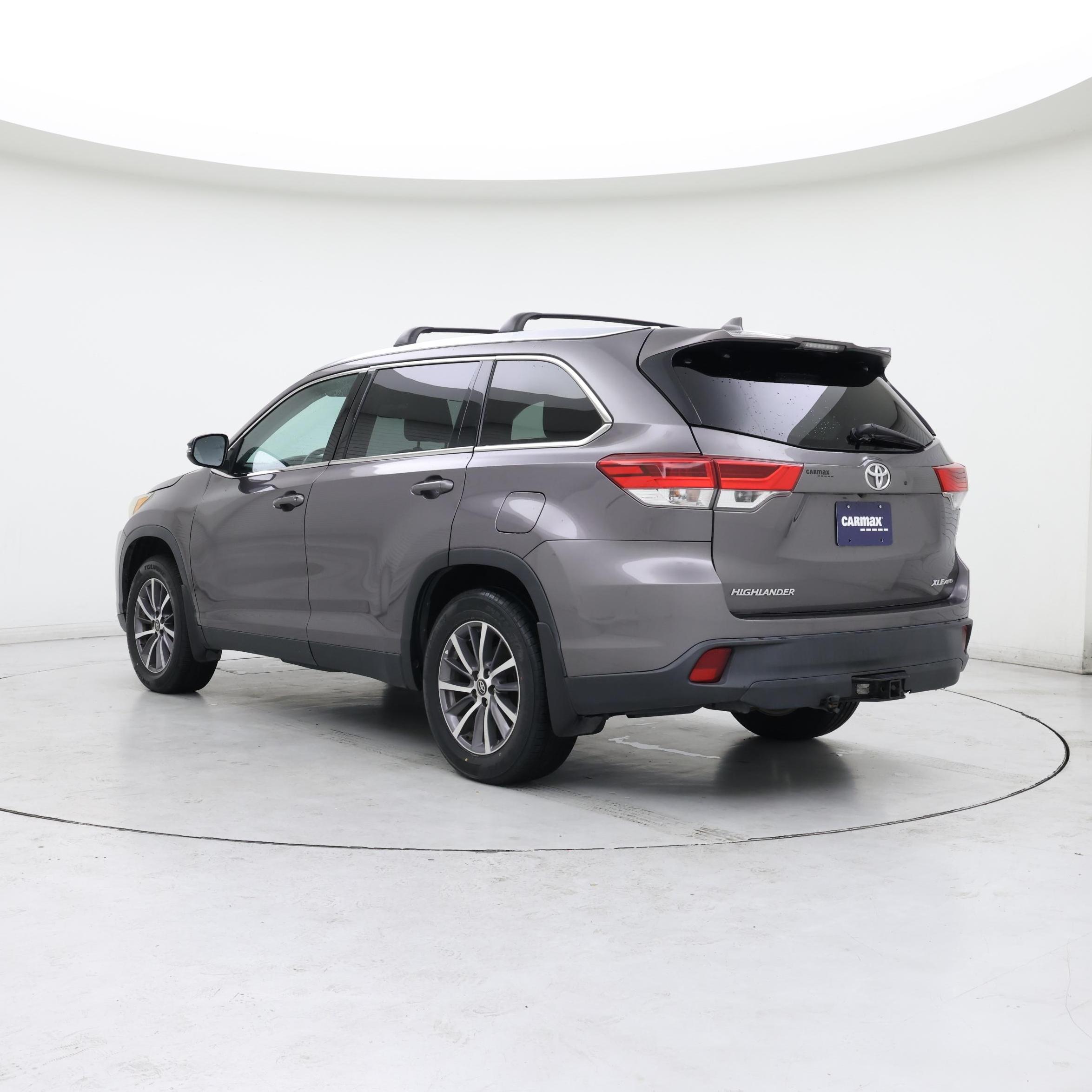 Thumbnail: 2019 Toyota Highlander - 2