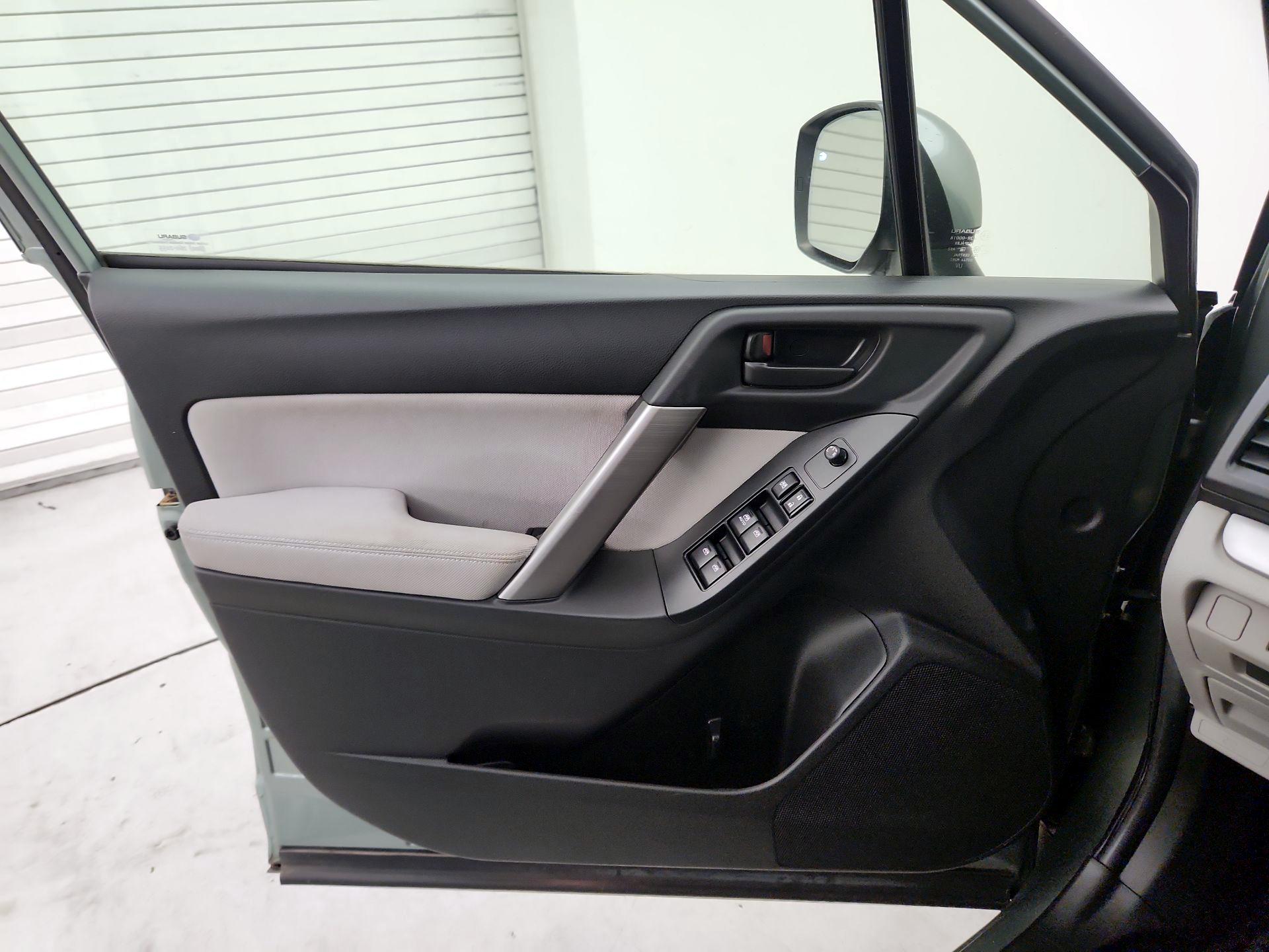 Thumbnail: 2015 Subaru Forester - 12