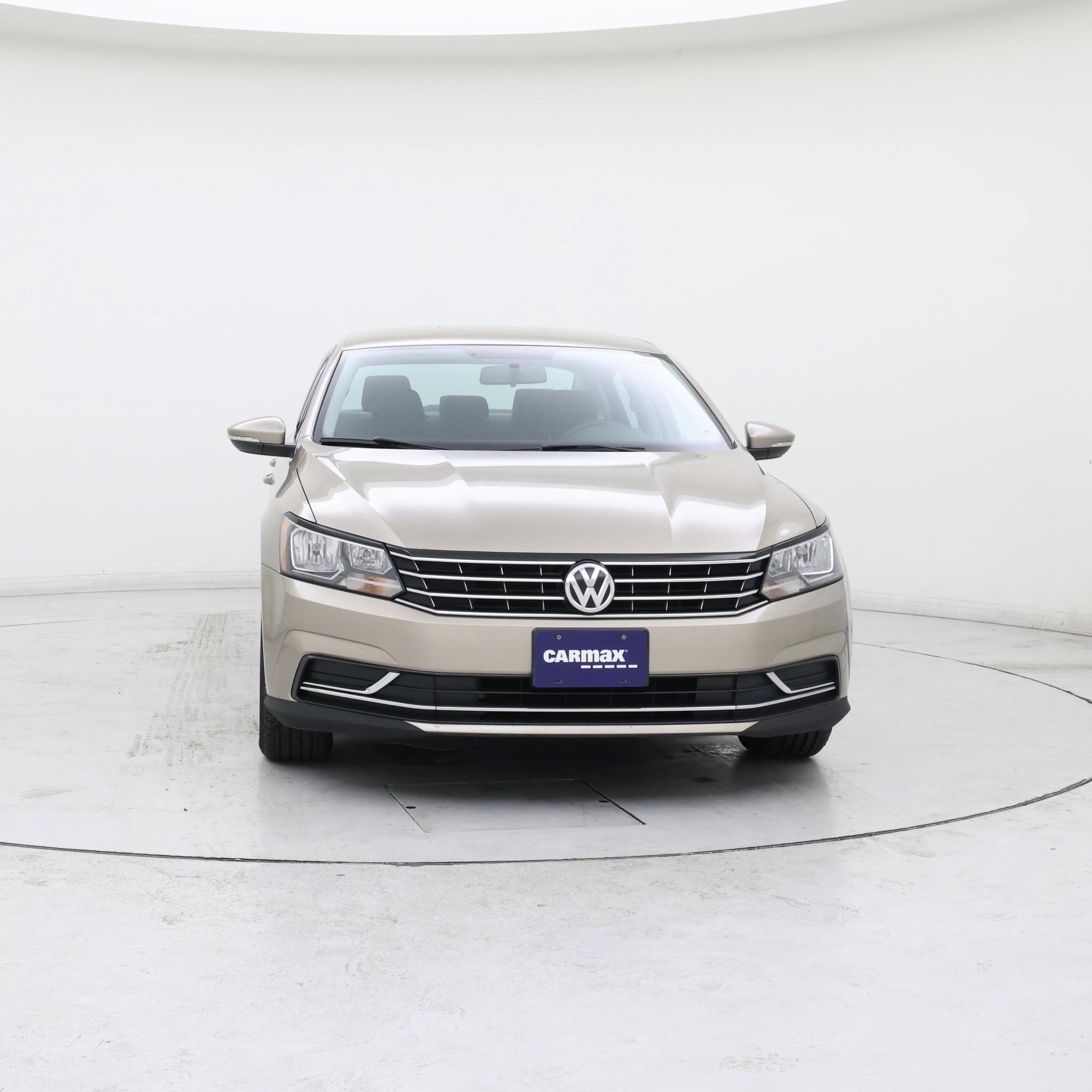 Thumbnail: 2016 Volkswagen Passat - 5
