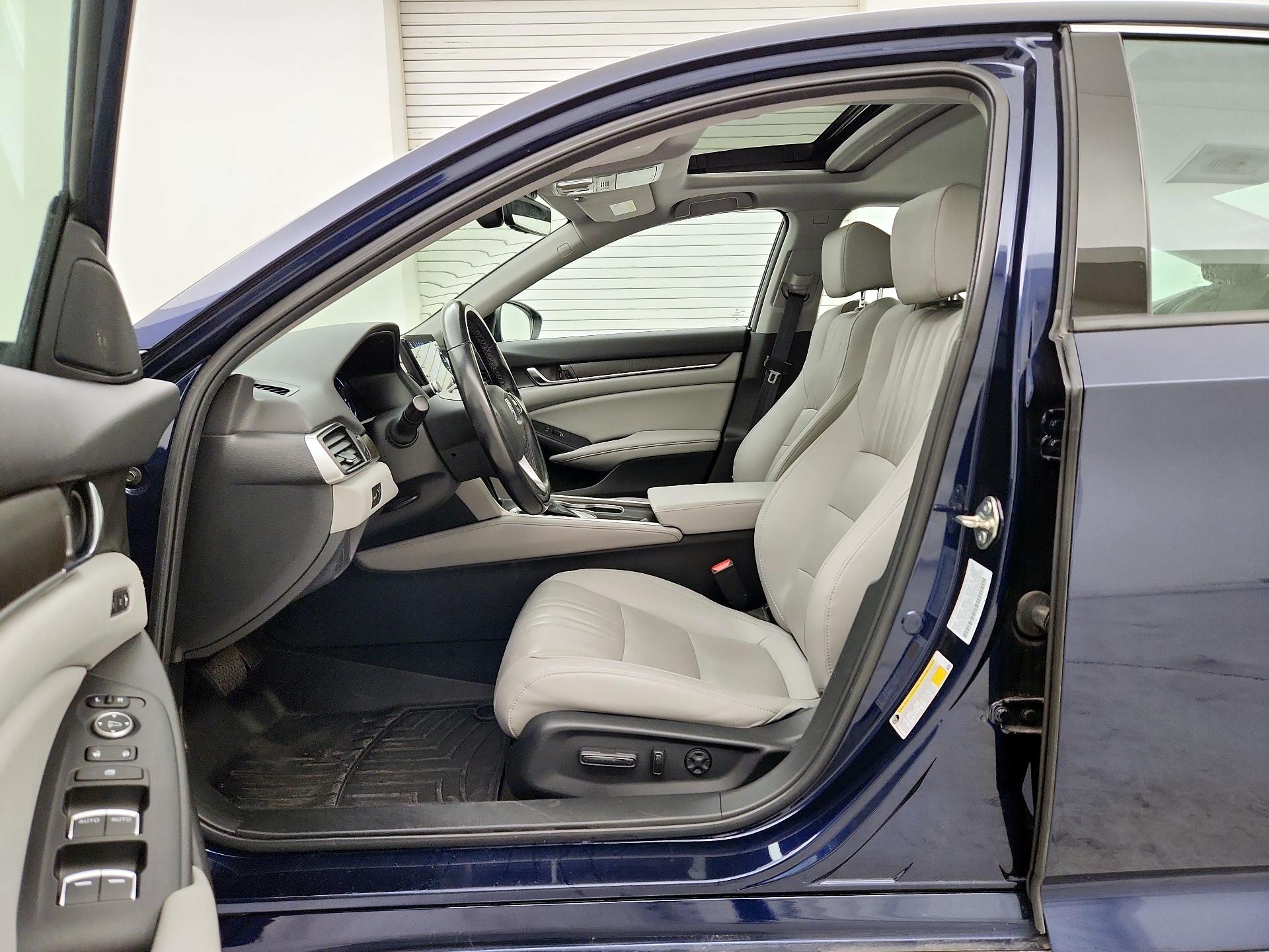 Thumbnail: 2019 Honda Accord - 11