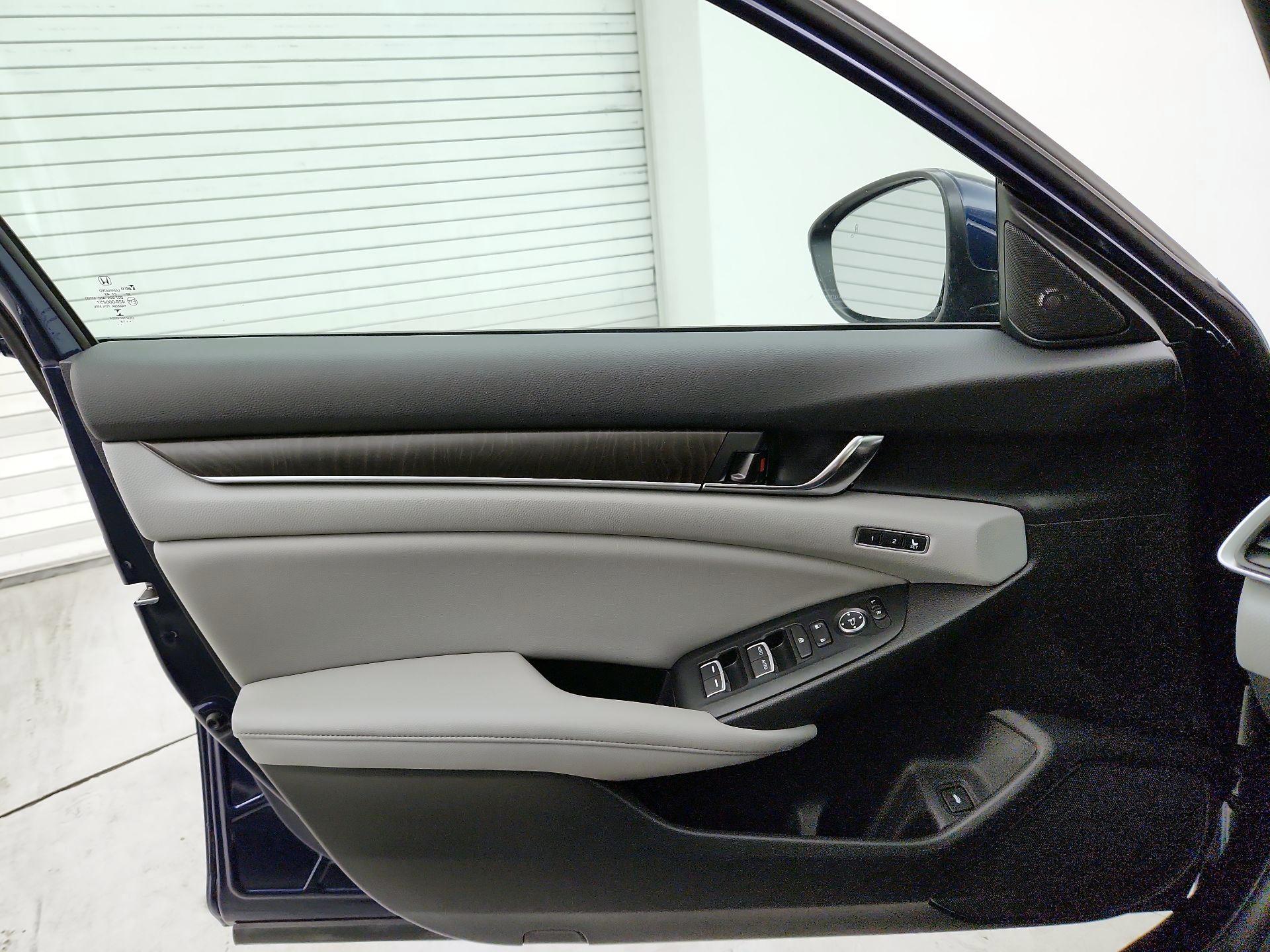 Thumbnail: 2019 Honda Accord - 12