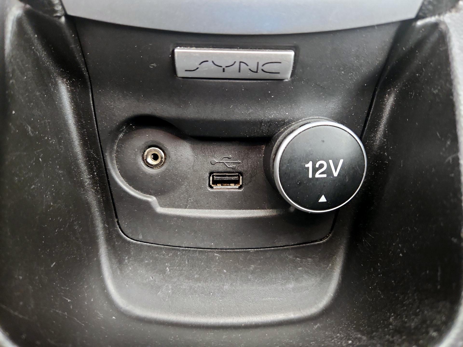 Thumbnail: 2018 Ford Fiesta - 18