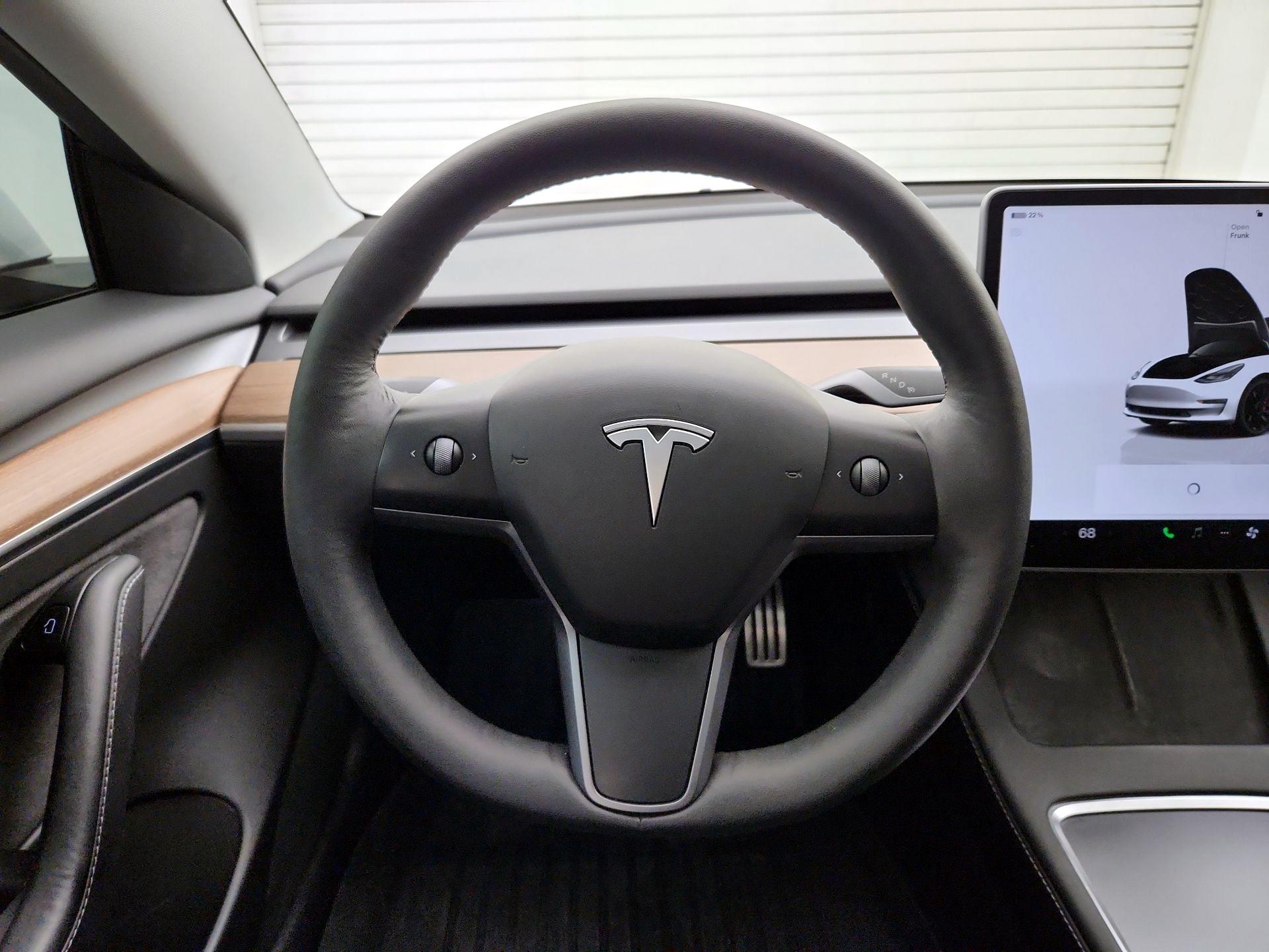 Thumbnail: 2023 Tesla Model 3 - 10