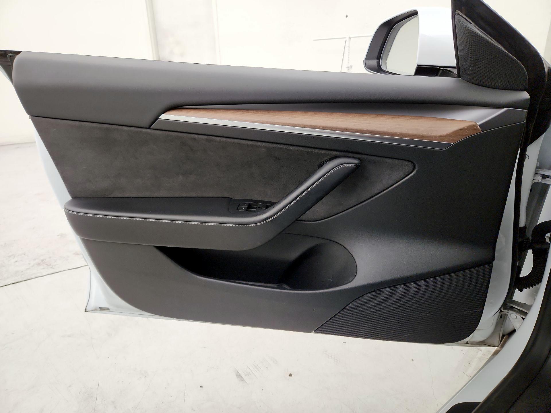 Thumbnail: 2023 Tesla Model 3 - 12