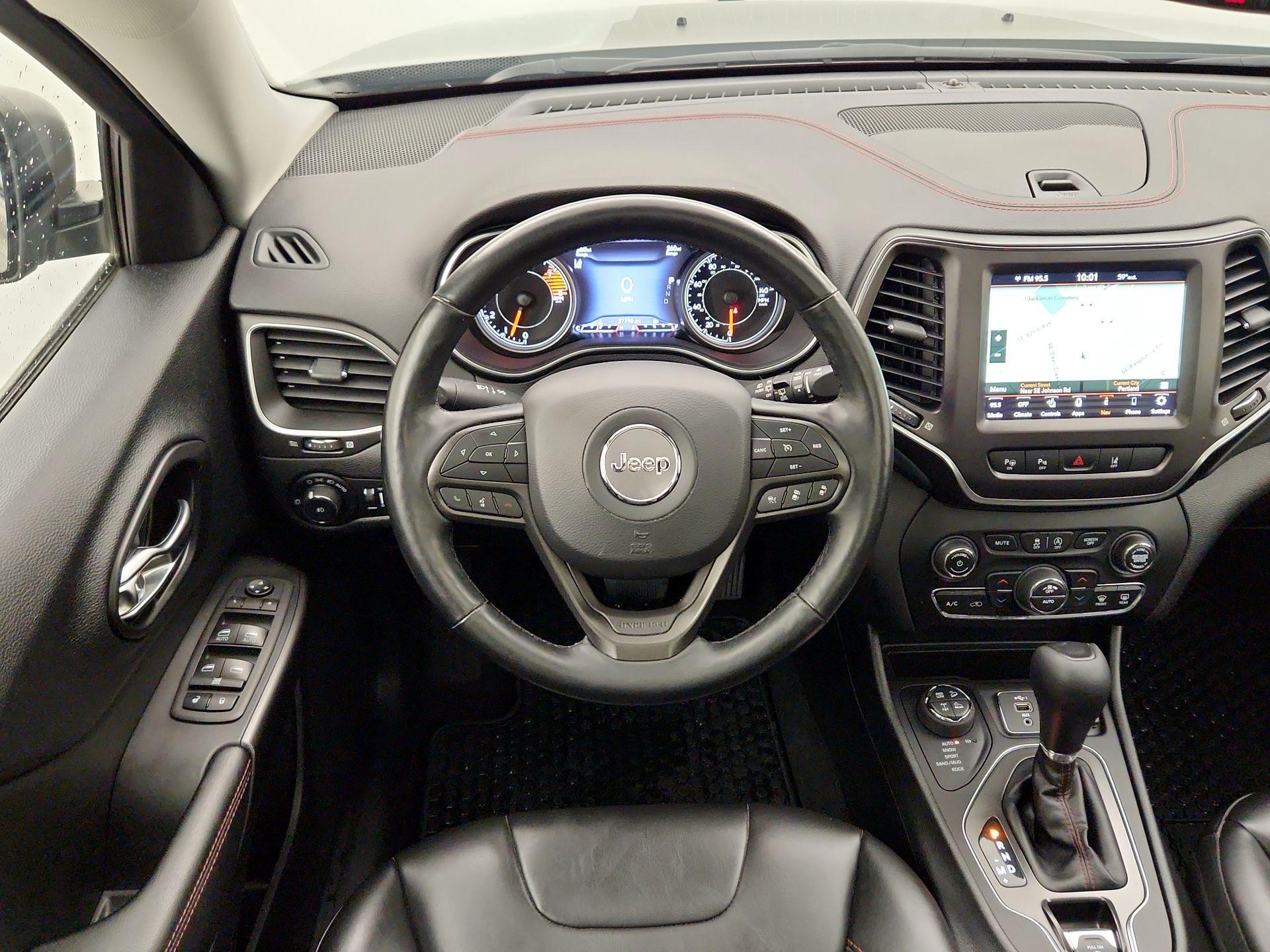 Thumbnail: 2021 Jeep Cherokee - 10