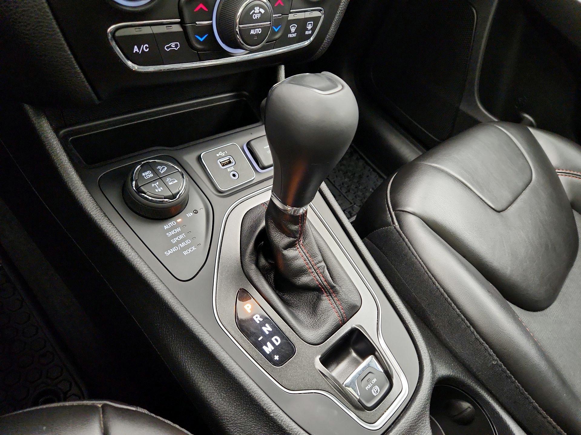 Thumbnail: 2021 Jeep Cherokee - 18