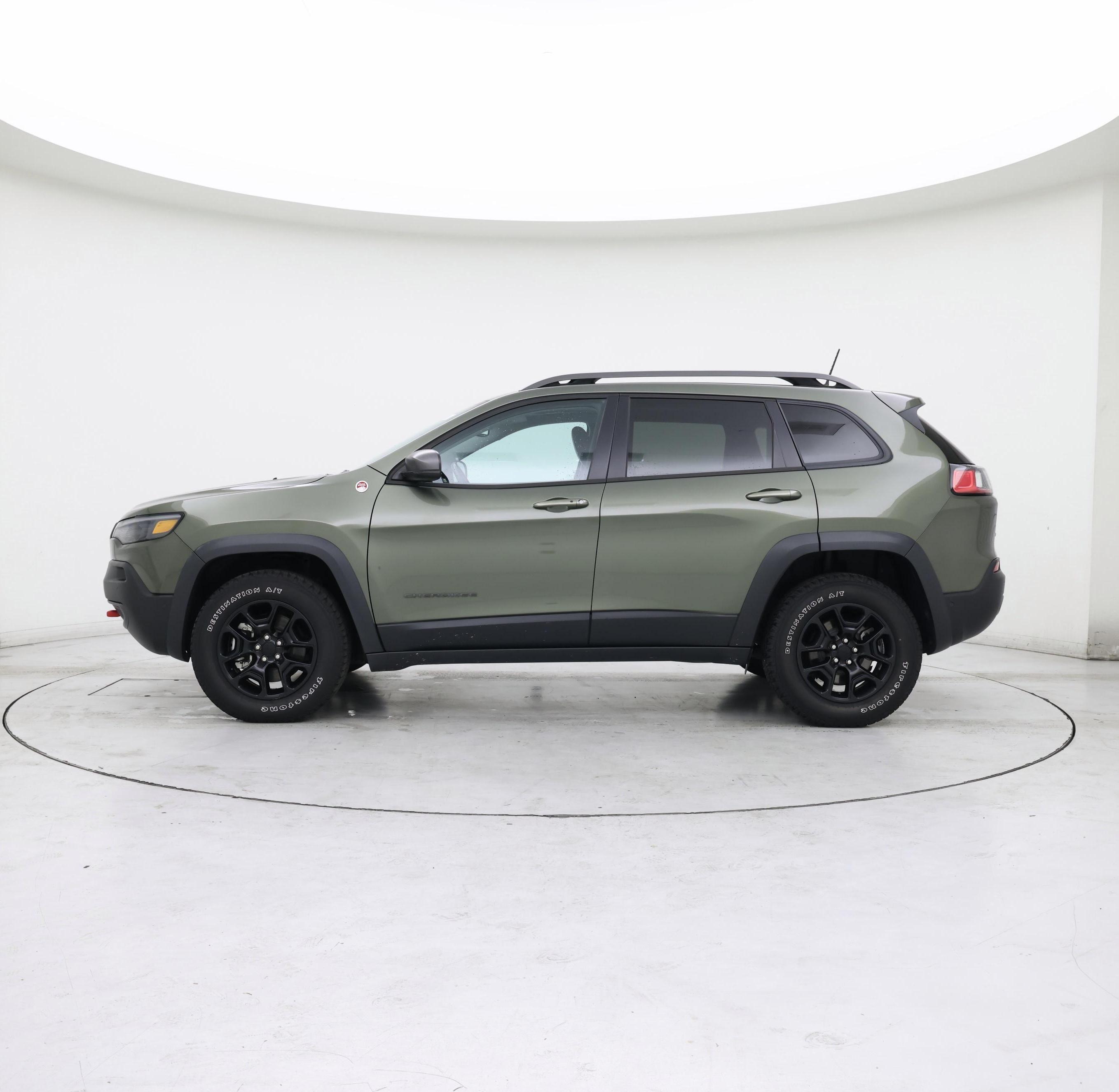 Thumbnail: 2021 Jeep Cherokee - 3