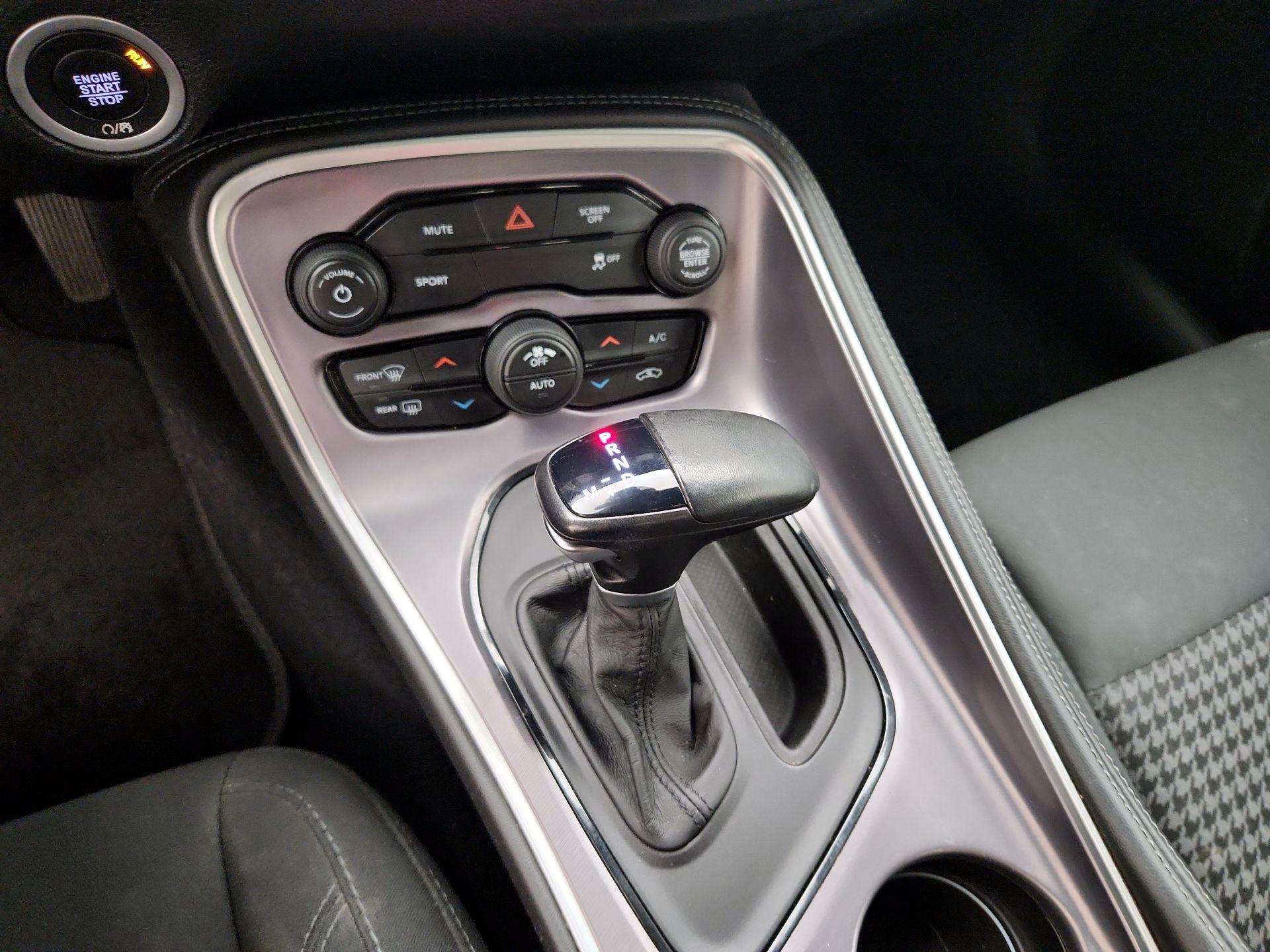 Thumbnail: 2019 Dodge Challenger - 17