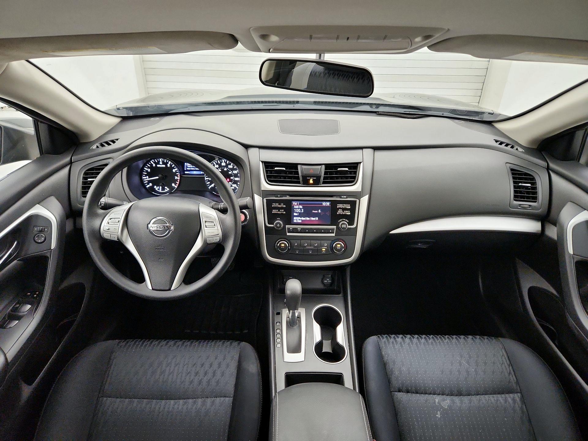 Thumbnail: 2018 Nissan Altima - 9