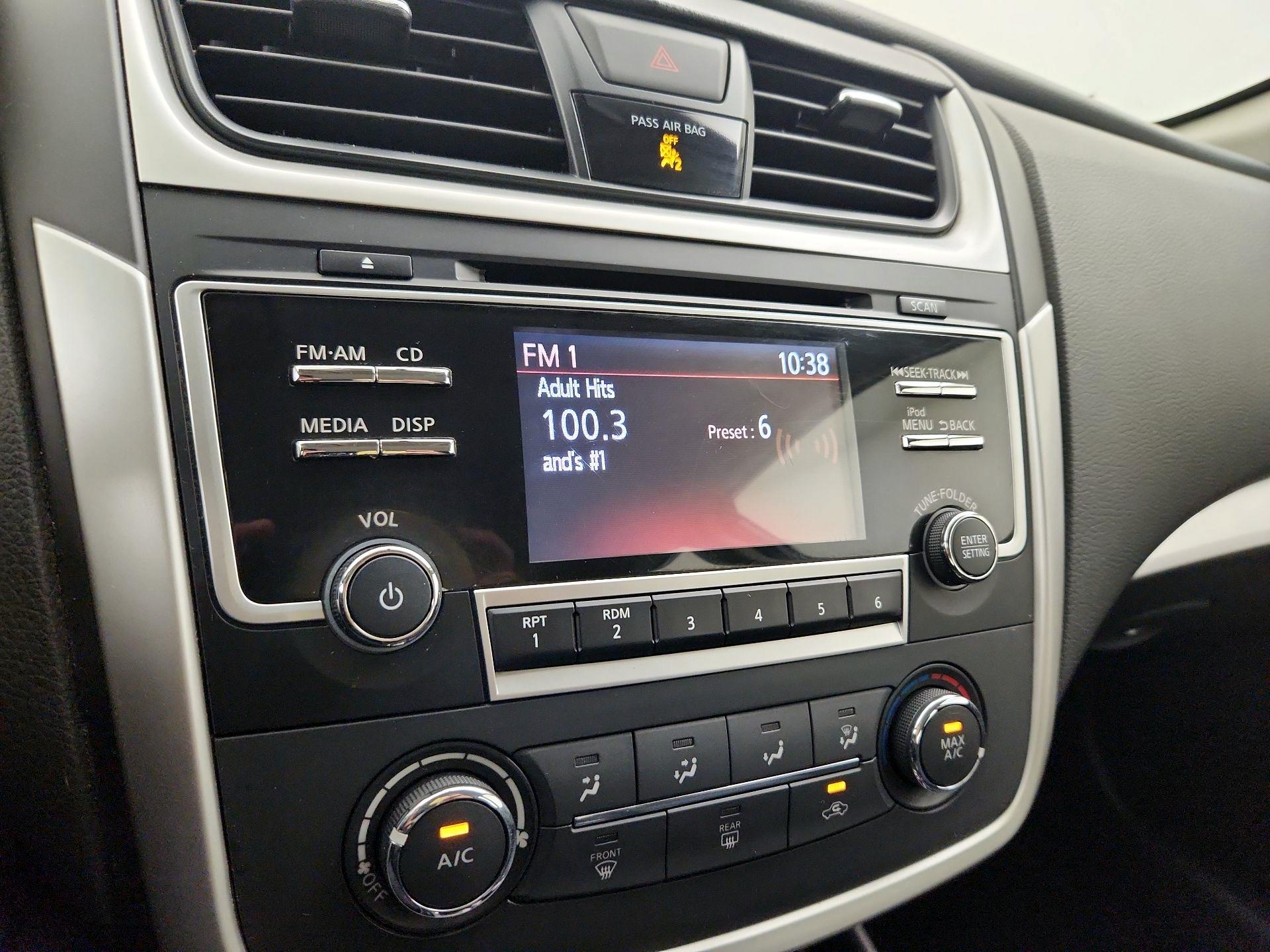 Thumbnail: 2018 Nissan Altima - 15