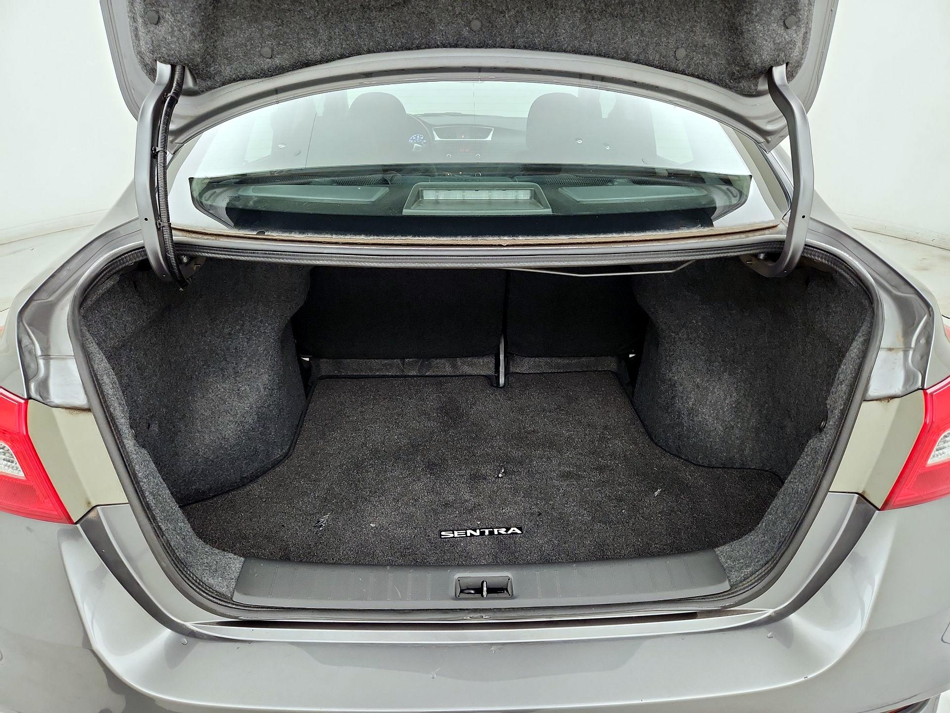 Thumbnail: 2017 Nissan Sentra - 19