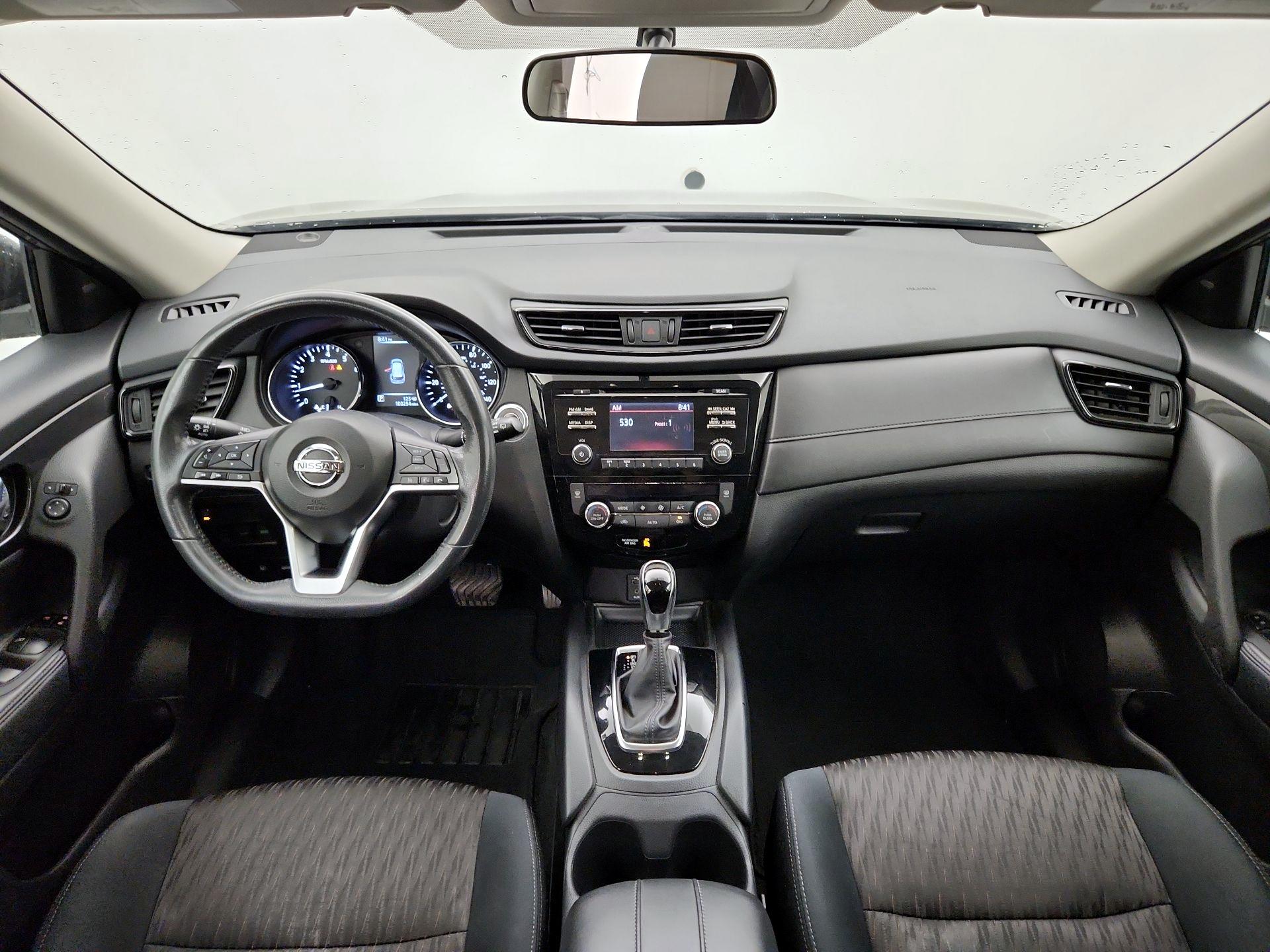 Thumbnail: 2017 Nissan Rogue - 9