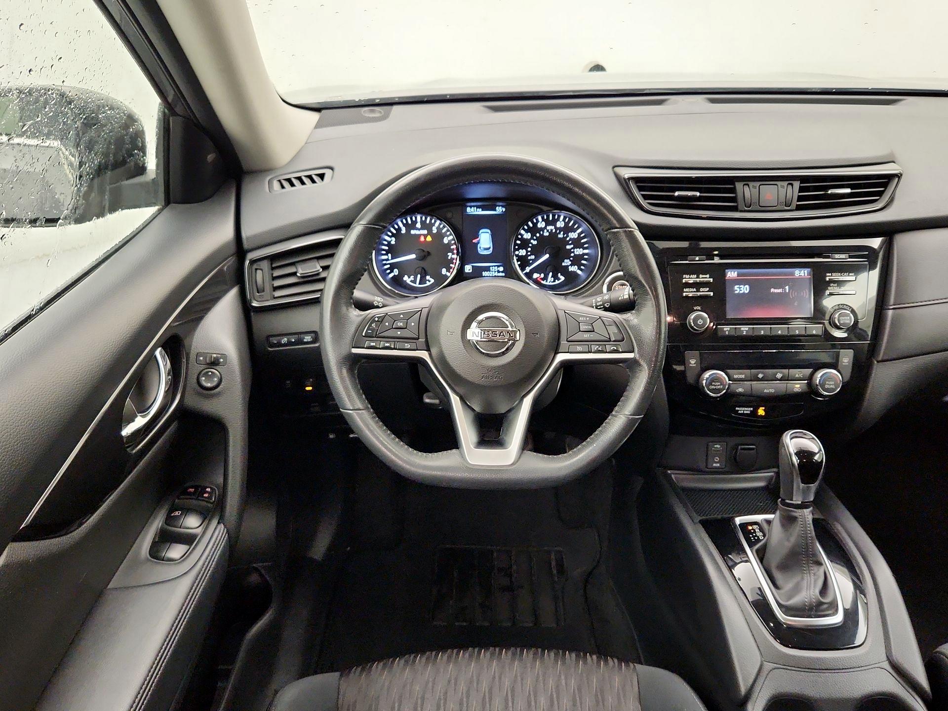 Thumbnail: 2017 Nissan Rogue - 10