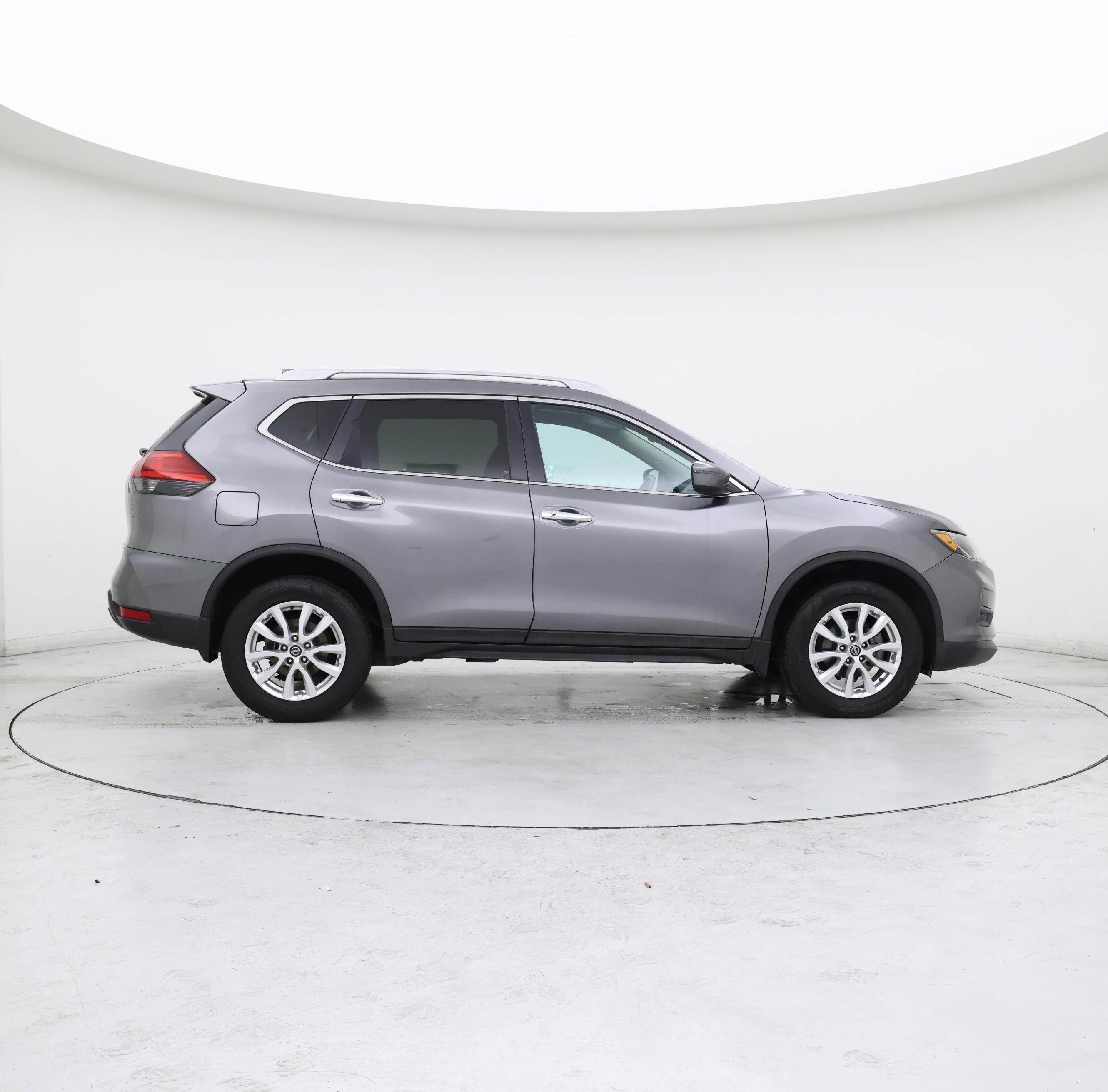 Thumbnail: 2017 Nissan Rogue - 7