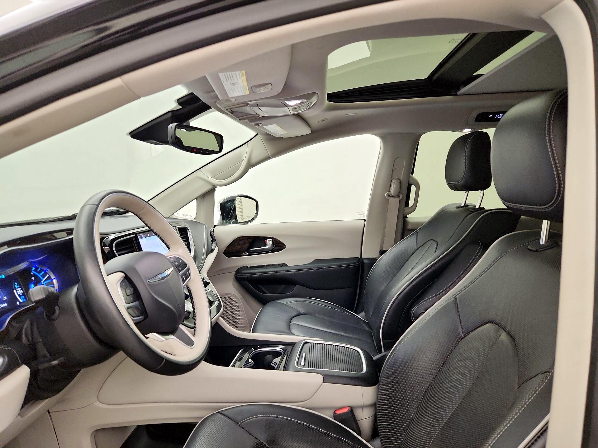 Thumbnail: 2021 Chrysler Pacifica - 20