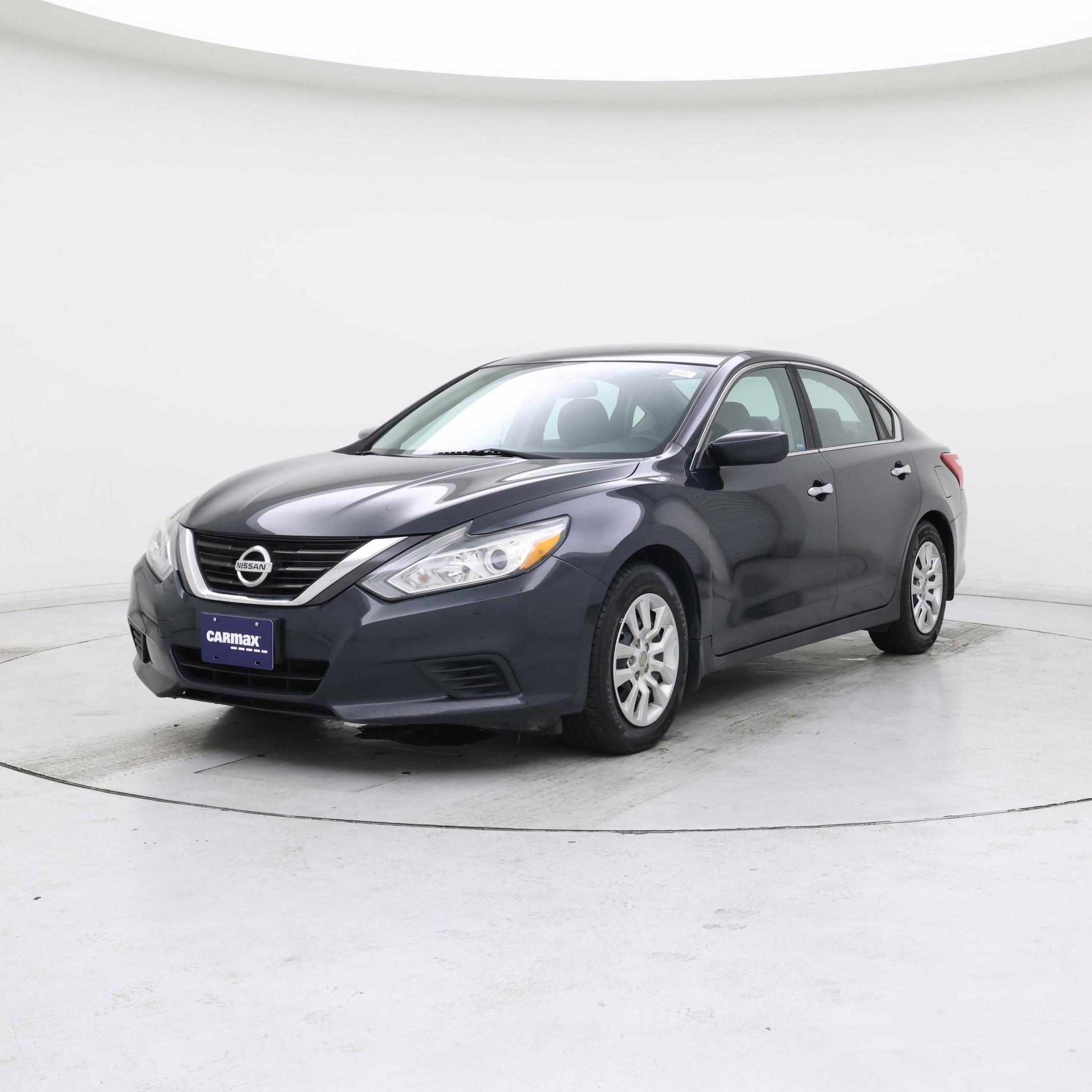 Thumbnail: 2016 Nissan Altima - 4