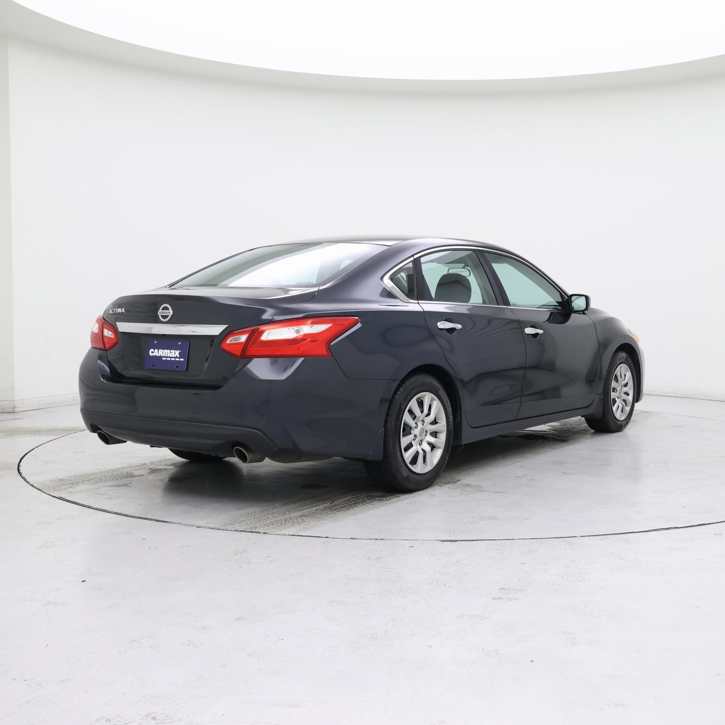 Thumbnail: 2016 Nissan Altima - 8