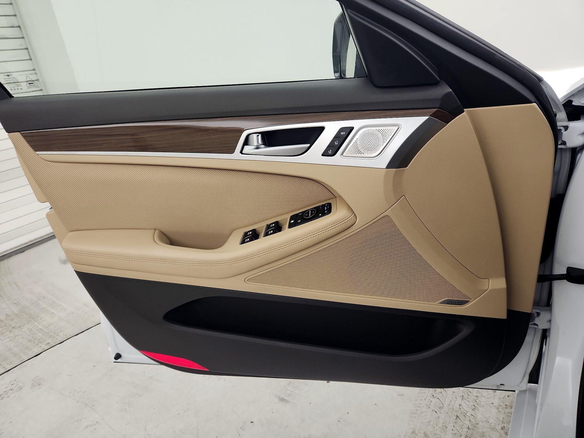 Thumbnail: 2018 Genesis G80 - 12