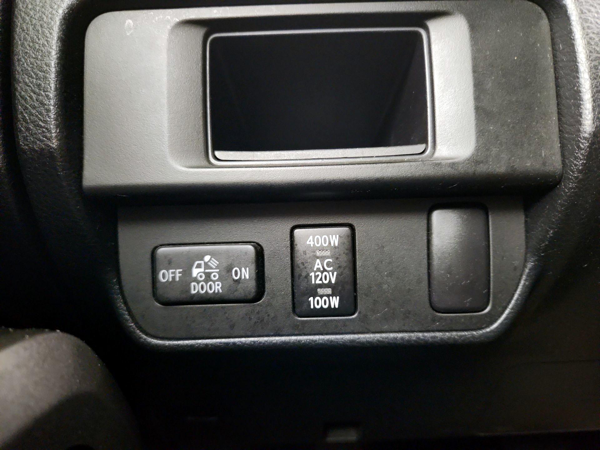Thumbnail: 2016 Toyota Tacoma - 13