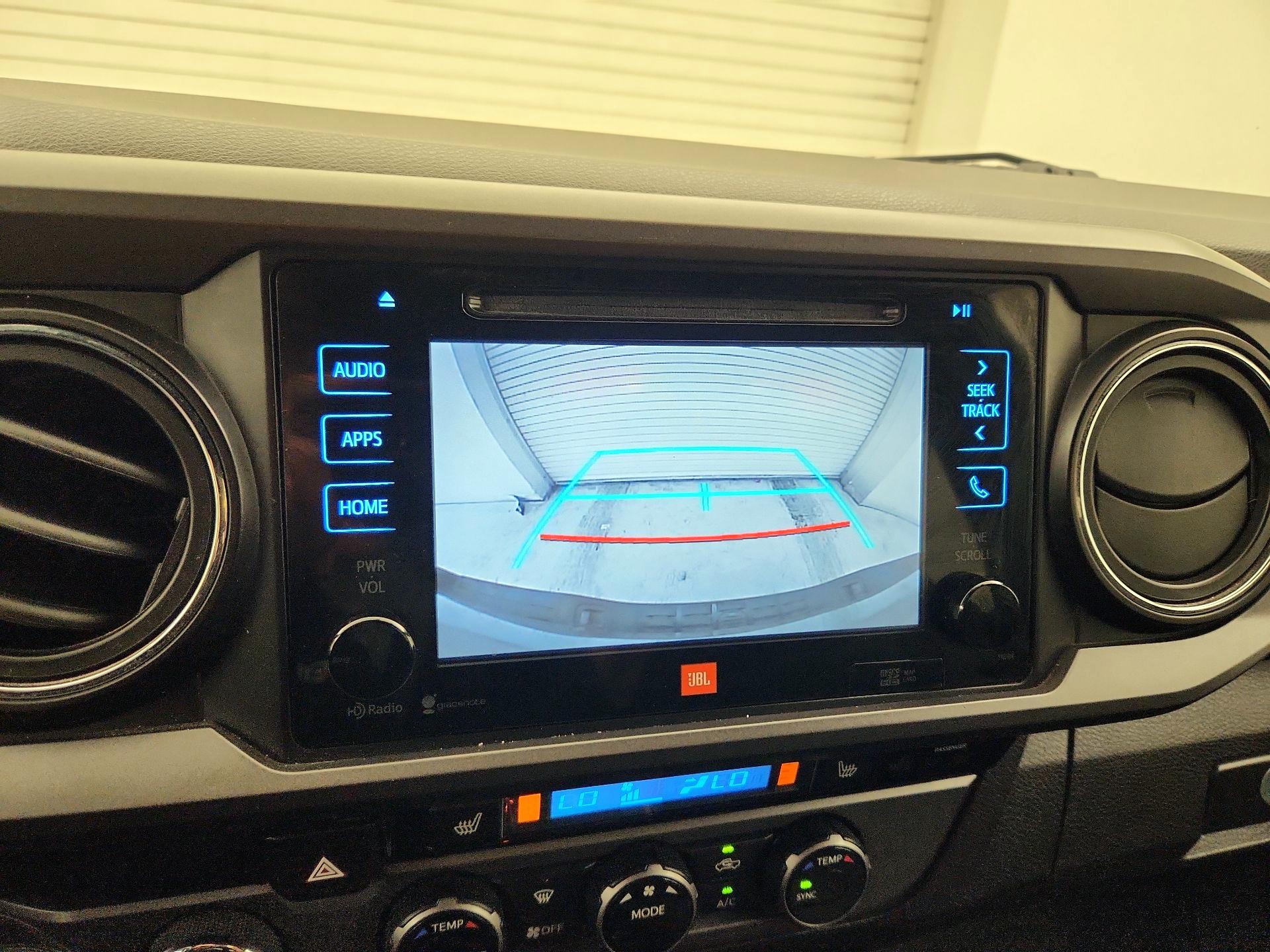 Thumbnail: 2016 Toyota Tacoma - 15
