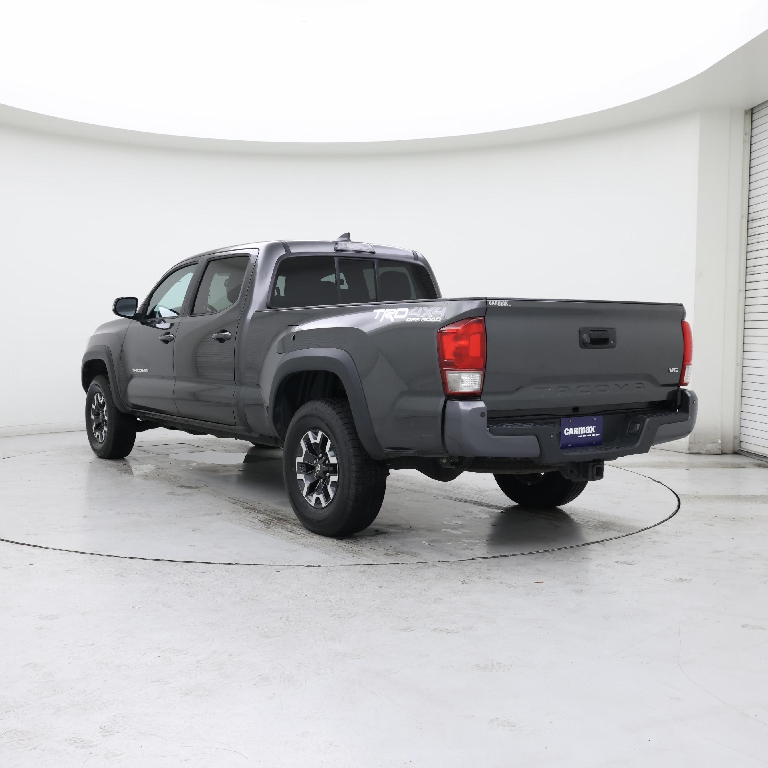 Thumbnail: 2016 Toyota Tacoma - 2
