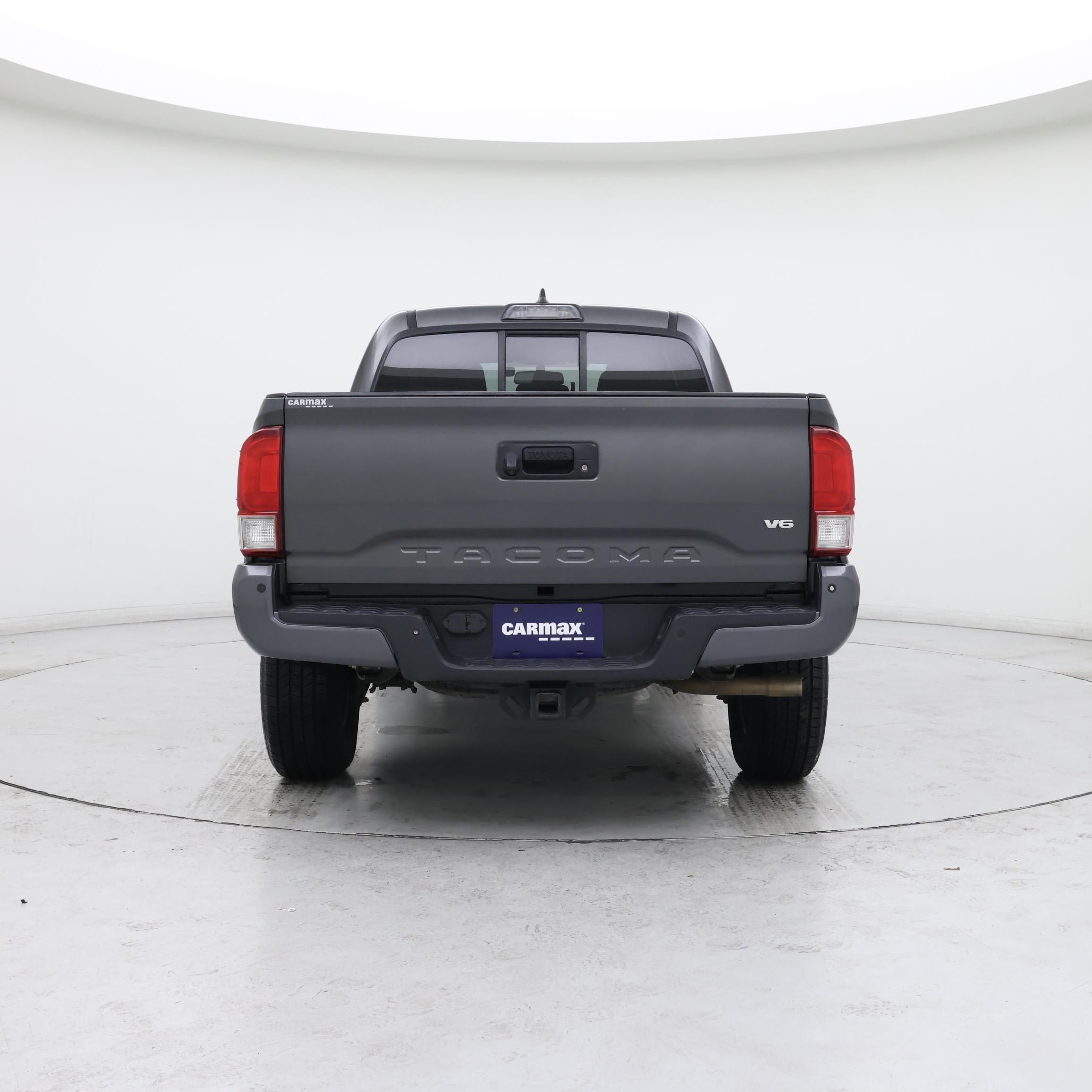 Thumbnail: 2016 Toyota Tacoma - 6