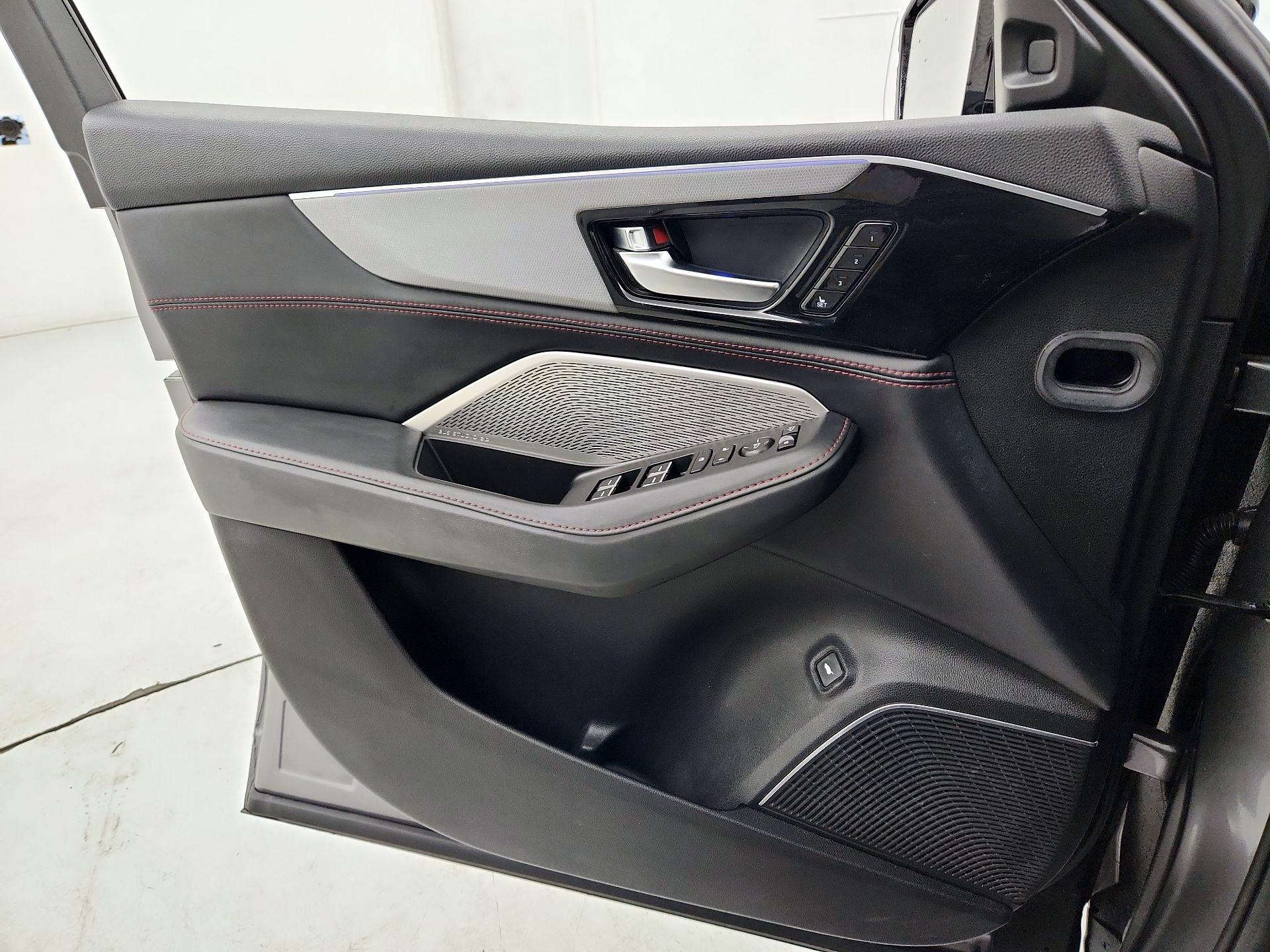 Thumbnail: 2022 Acura MDX - 12