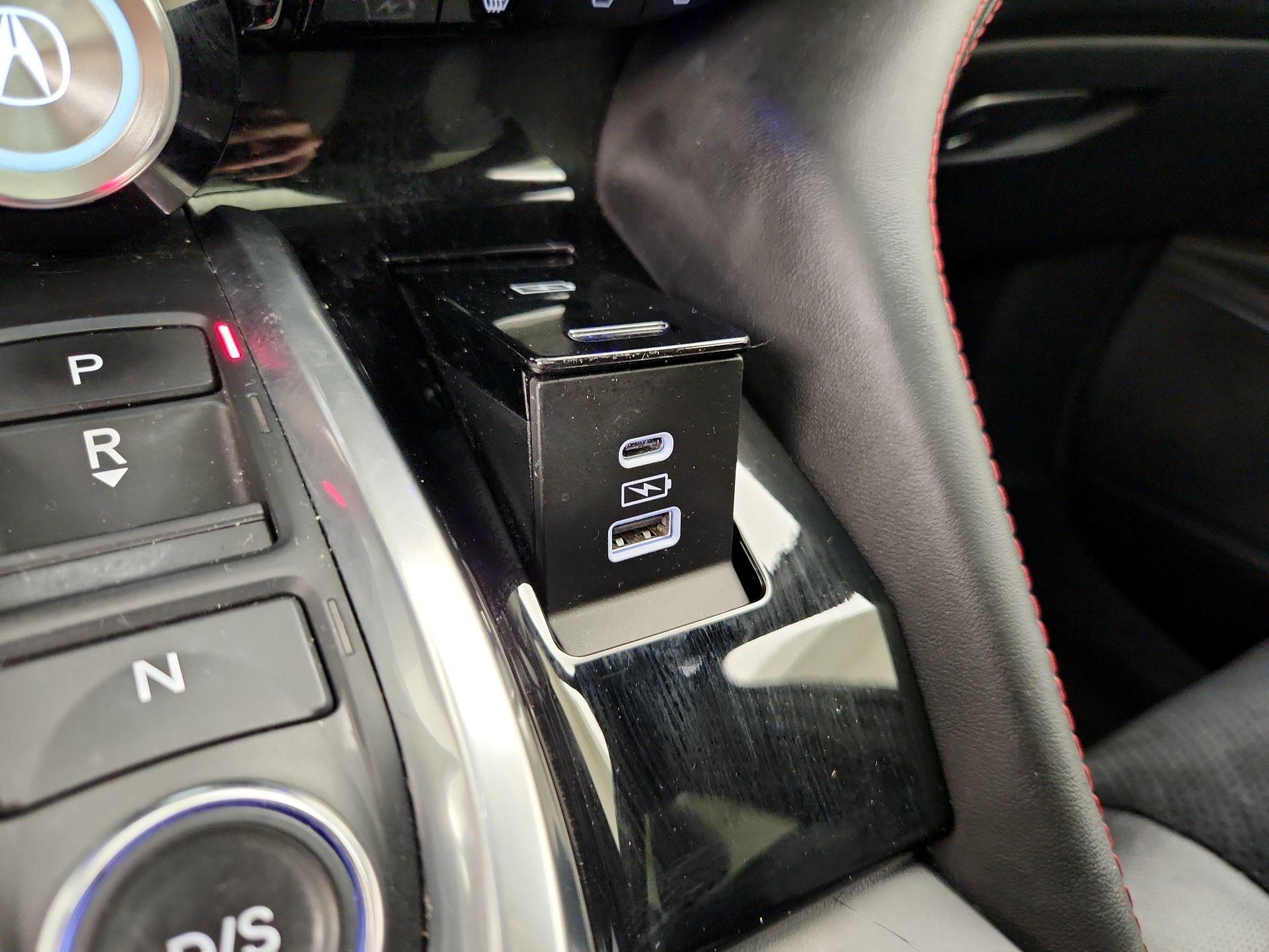 Thumbnail: 2022 Acura MDX - 18