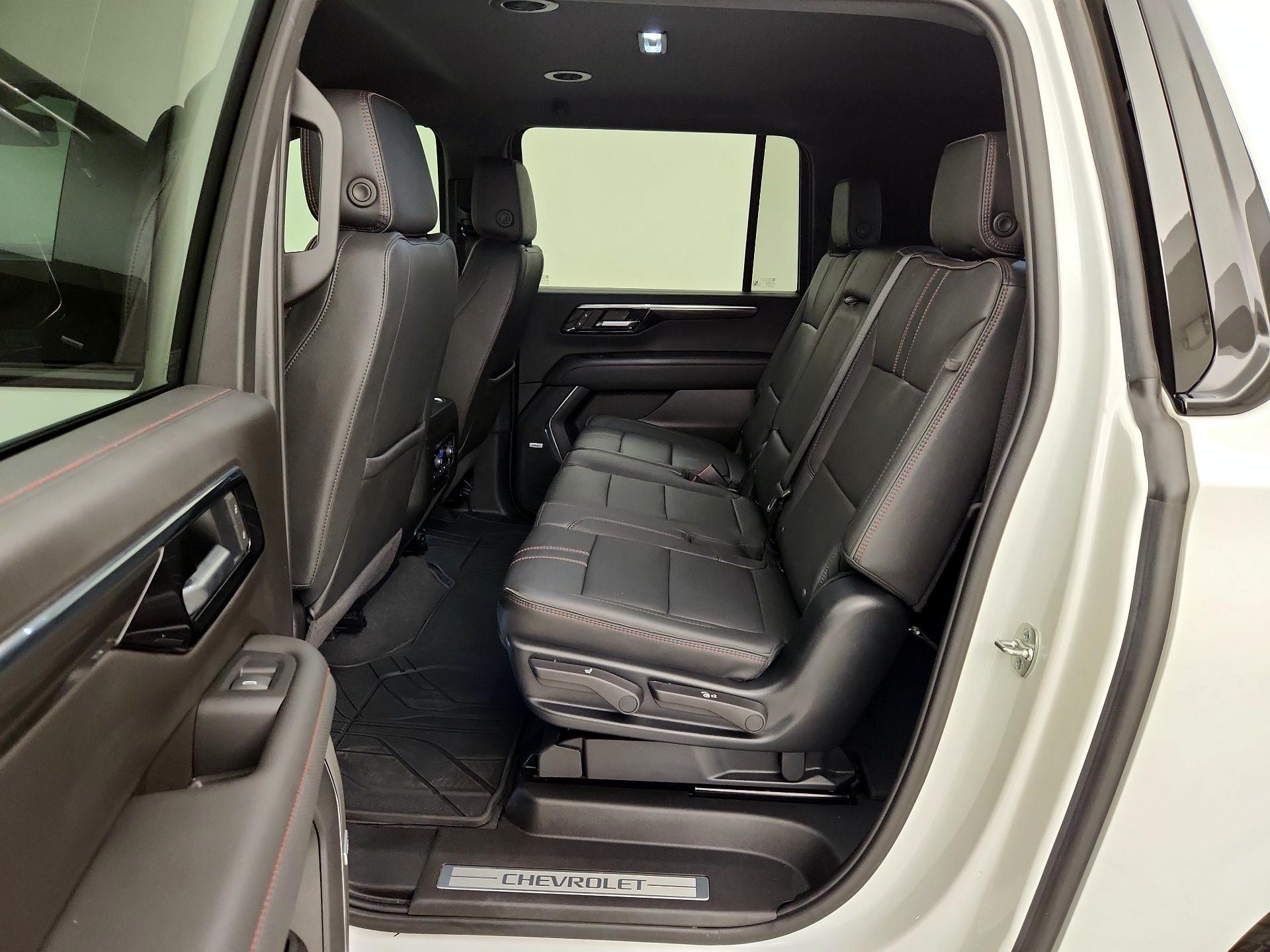 Thumbnail: 2025 Chevrolet Suburban - 19