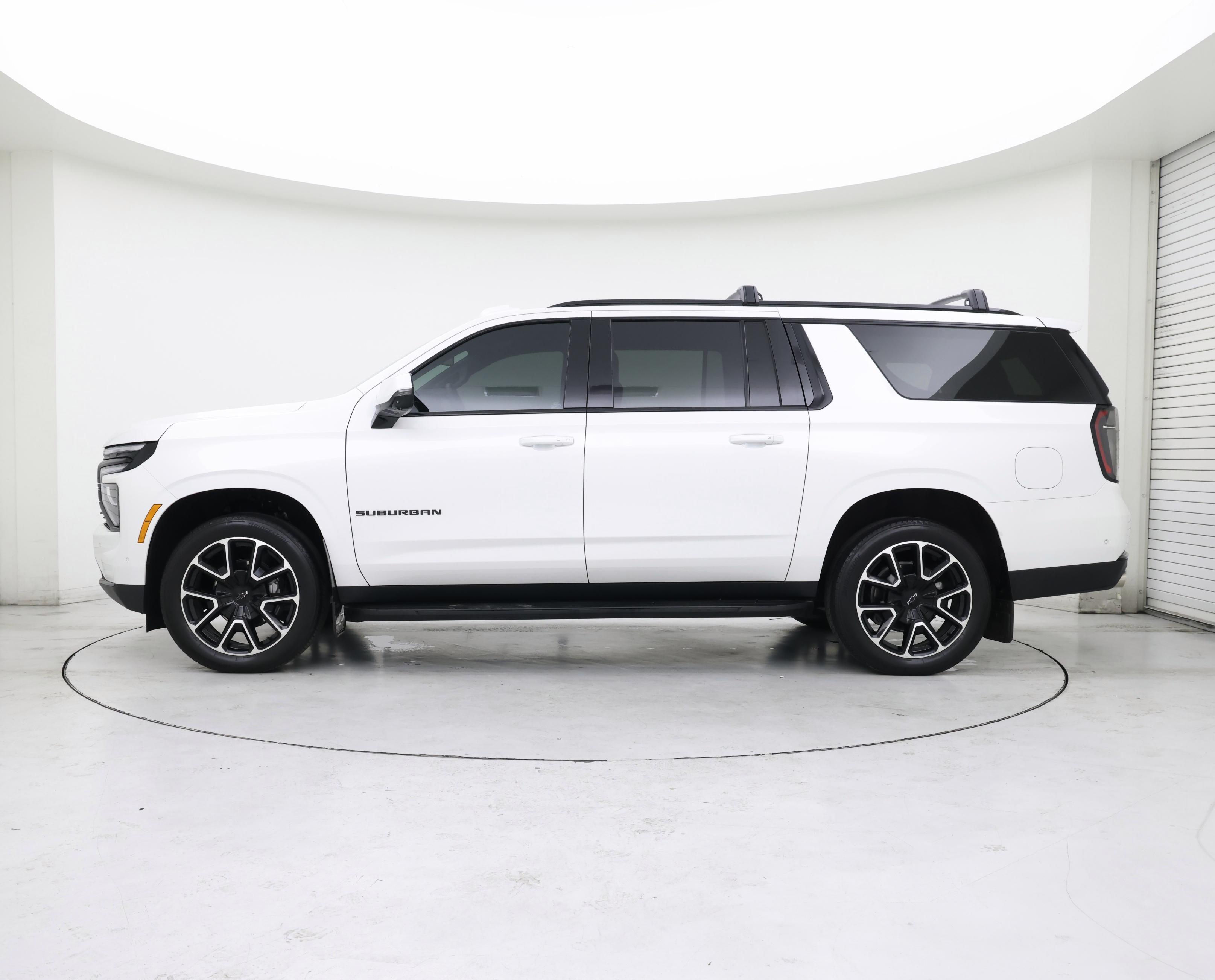 Thumbnail: 2025 Chevrolet Suburban - 3