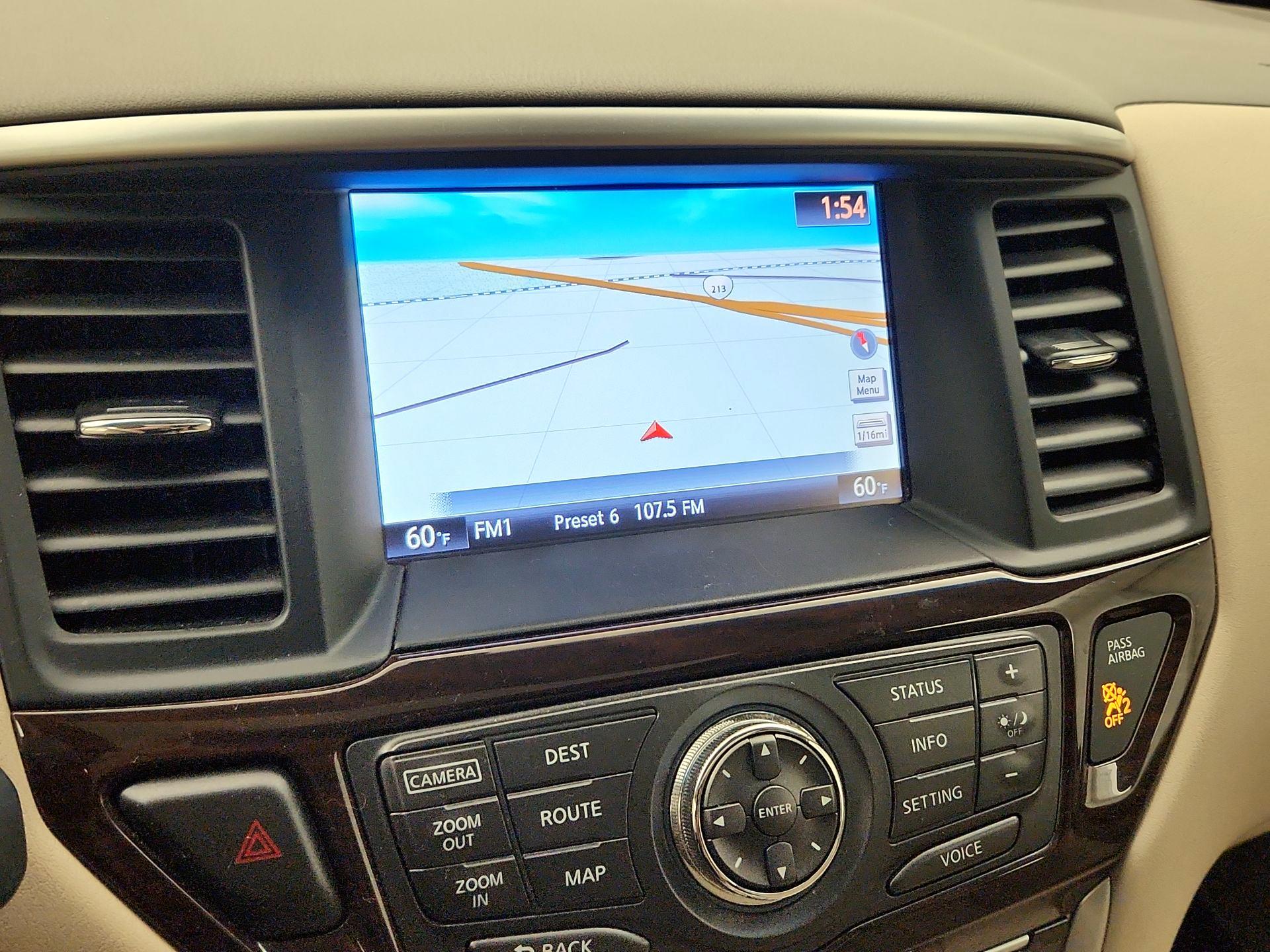Thumbnail: 2015 Nissan Pathfinder - 14