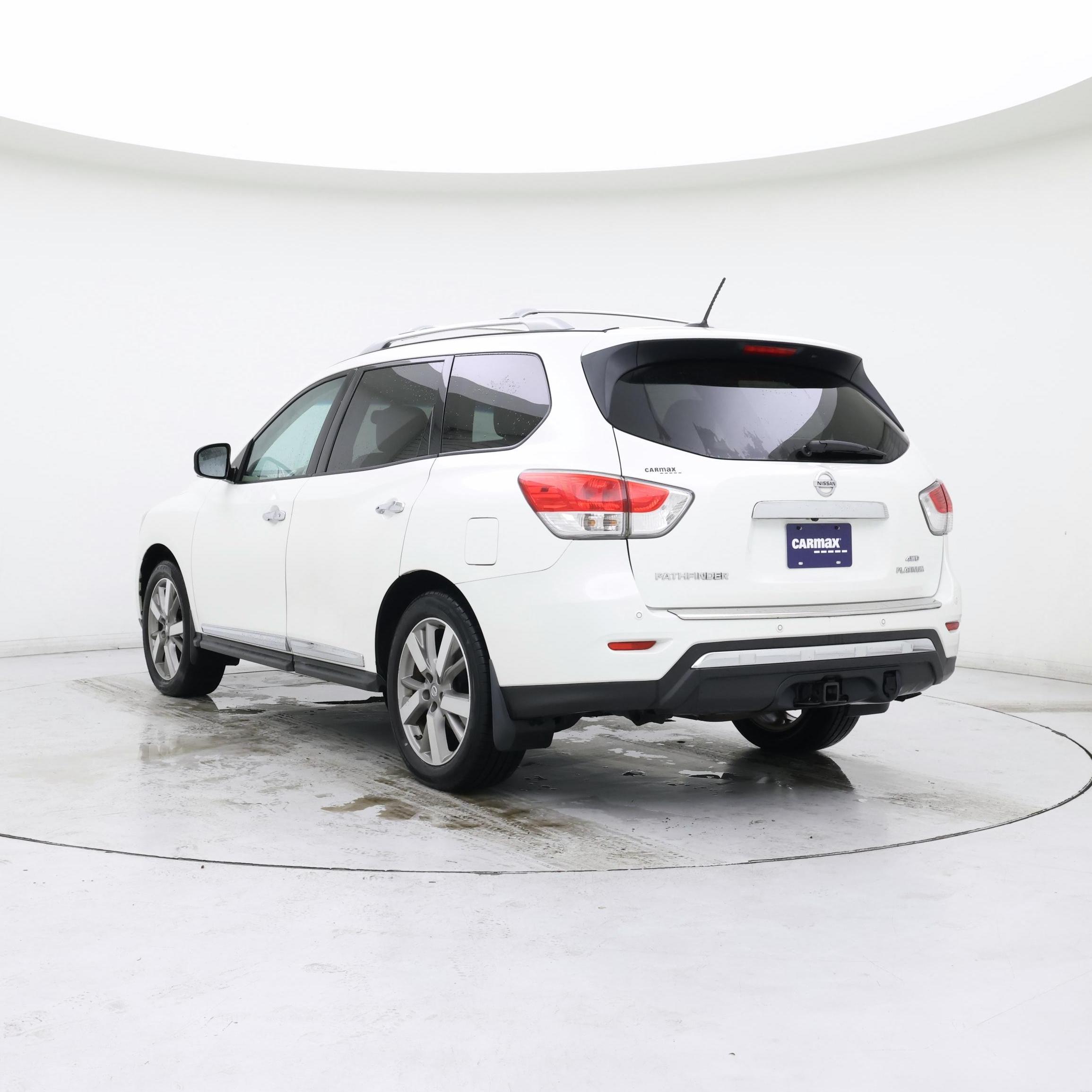 Thumbnail: 2015 Nissan Pathfinder - 2