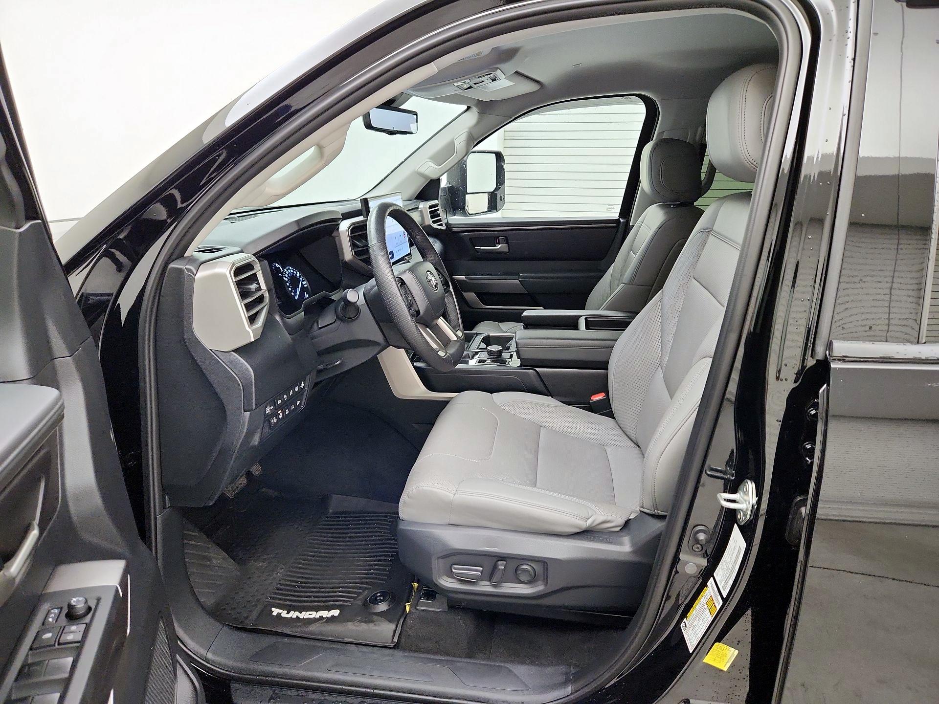 Thumbnail: 2022 Toyota Tundra - 11