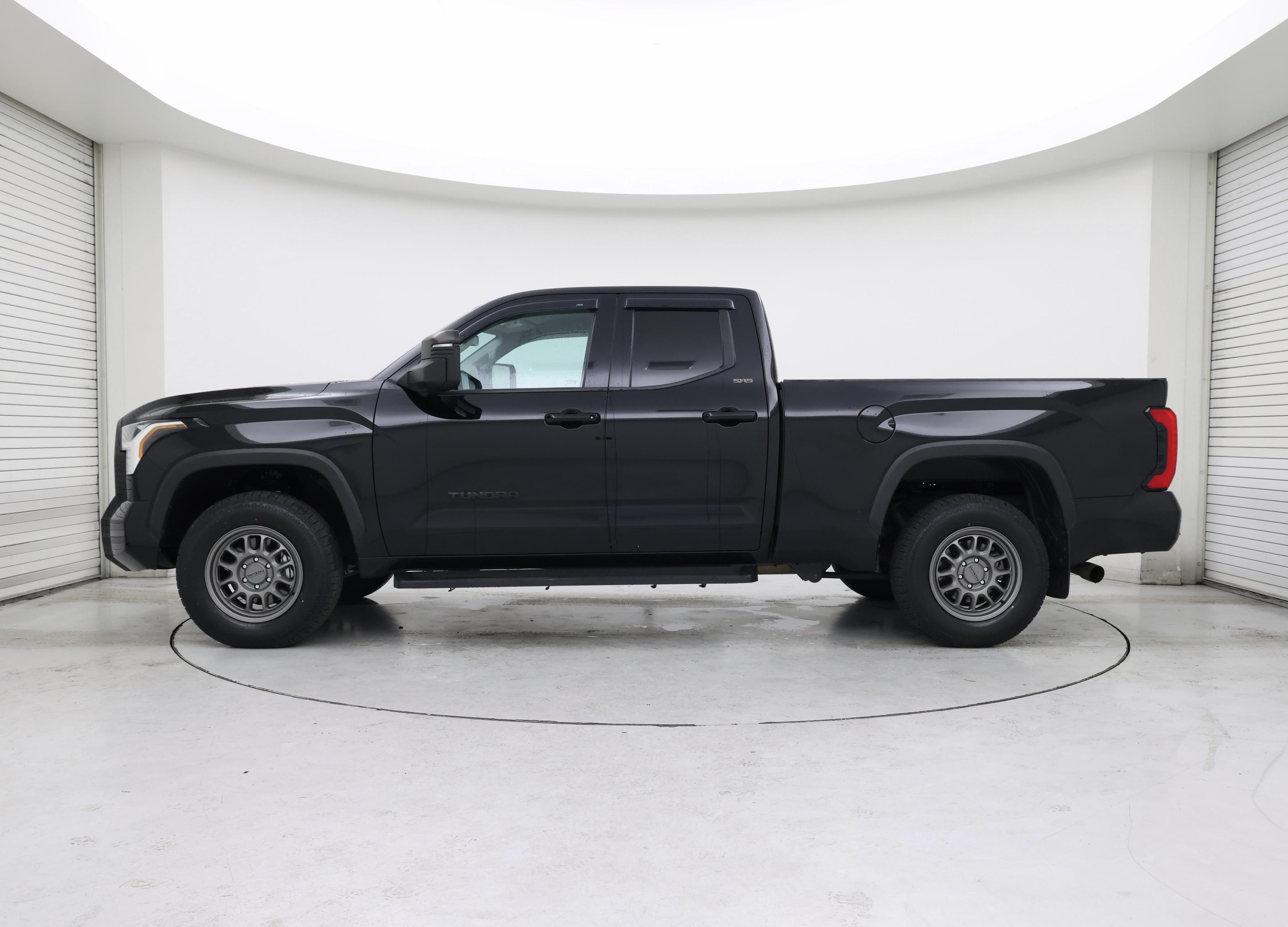 Thumbnail: 2022 Toyota Tundra - 3