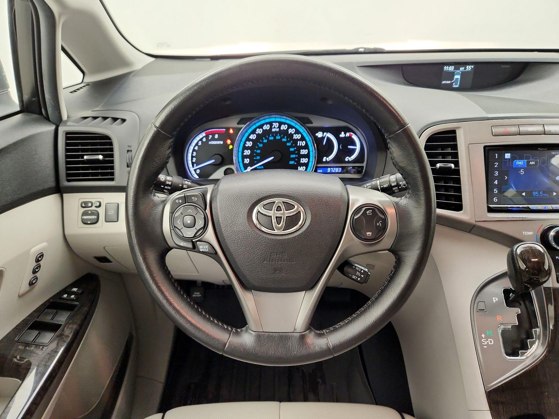 Thumbnail: 2015 Toyota Venza - 10