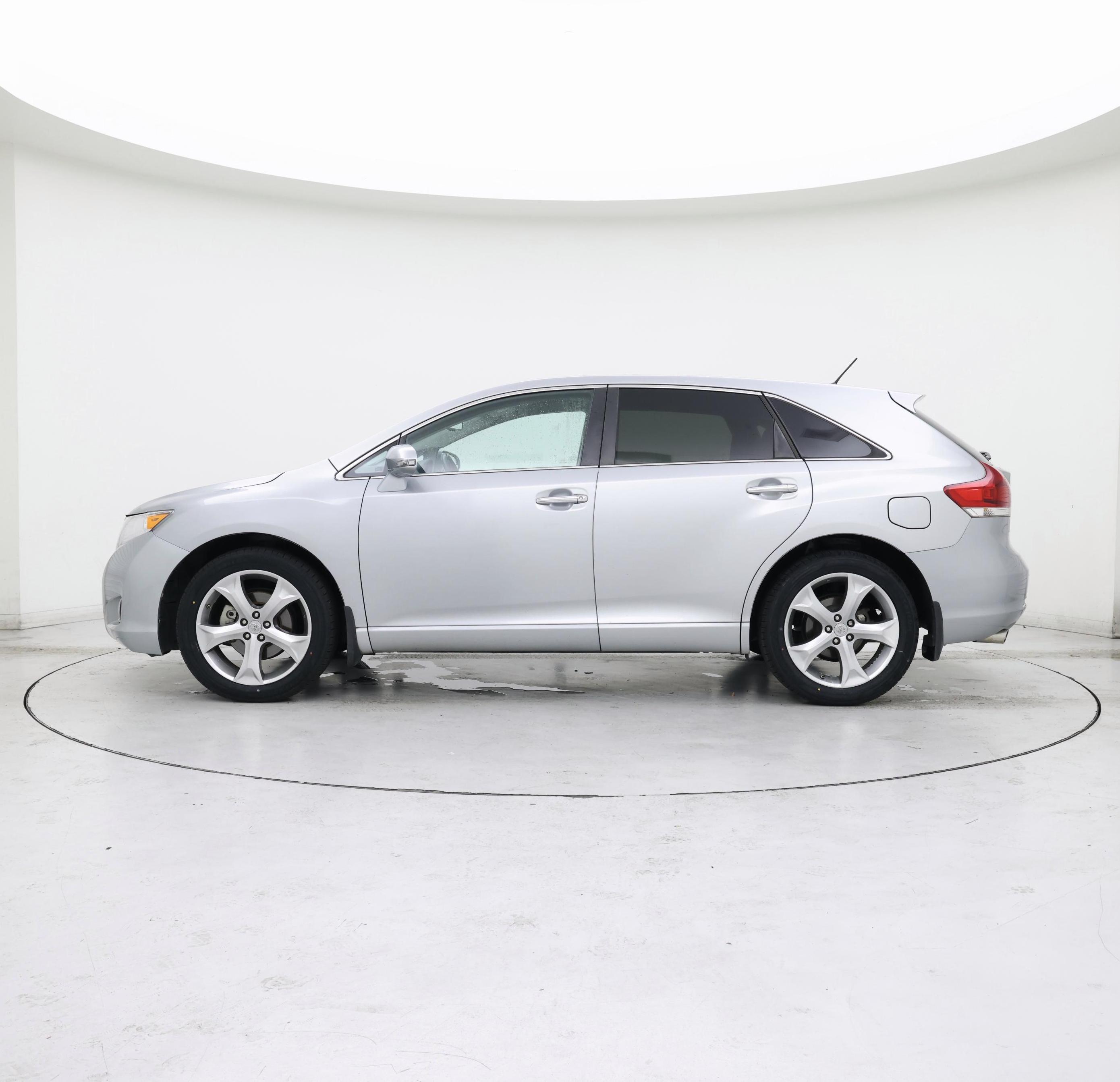 Thumbnail: 2015 Toyota Venza - 3
