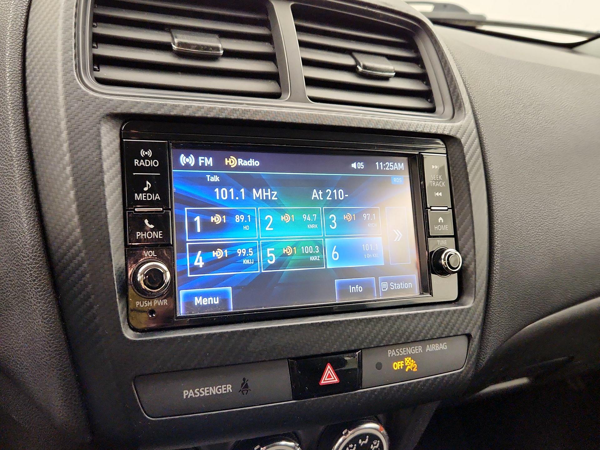 Thumbnail: 2019 Mitsubishi Outlander Sport - 15