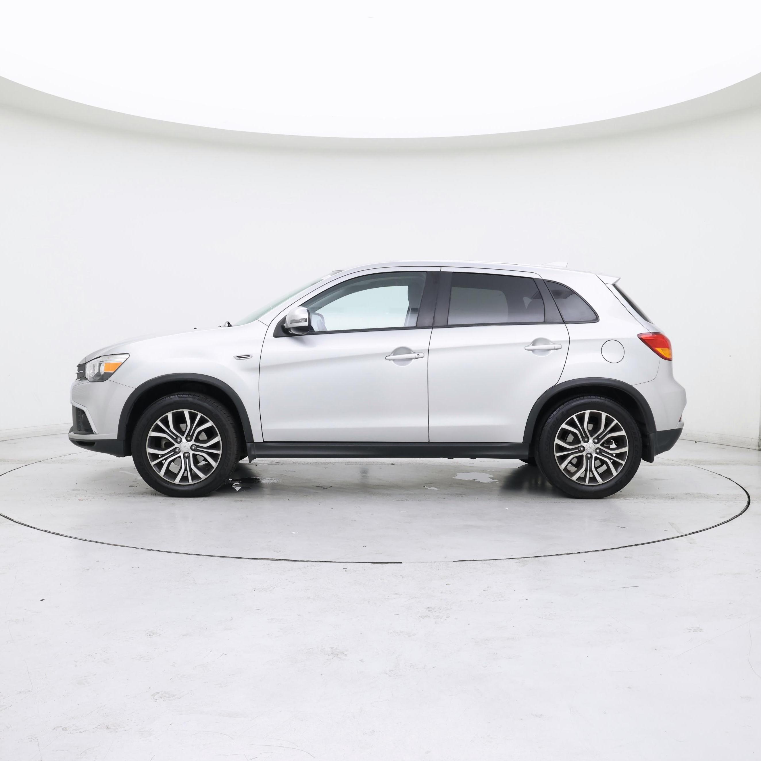 Thumbnail: 2019 Mitsubishi Outlander Sport - 3