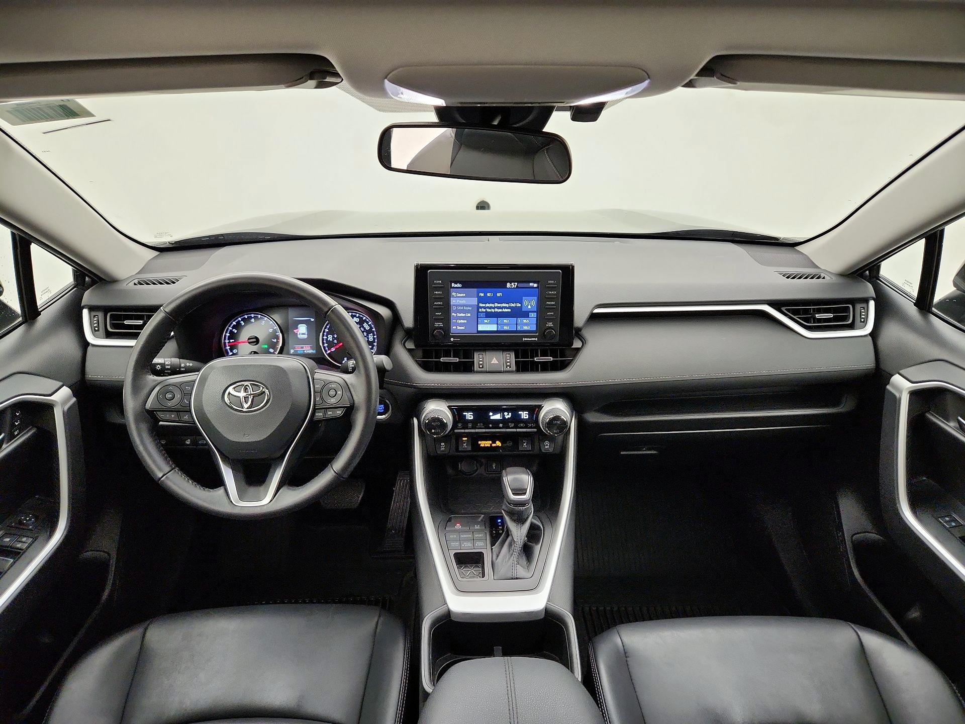 Thumbnail: 2022 Toyota RAV4 - 9